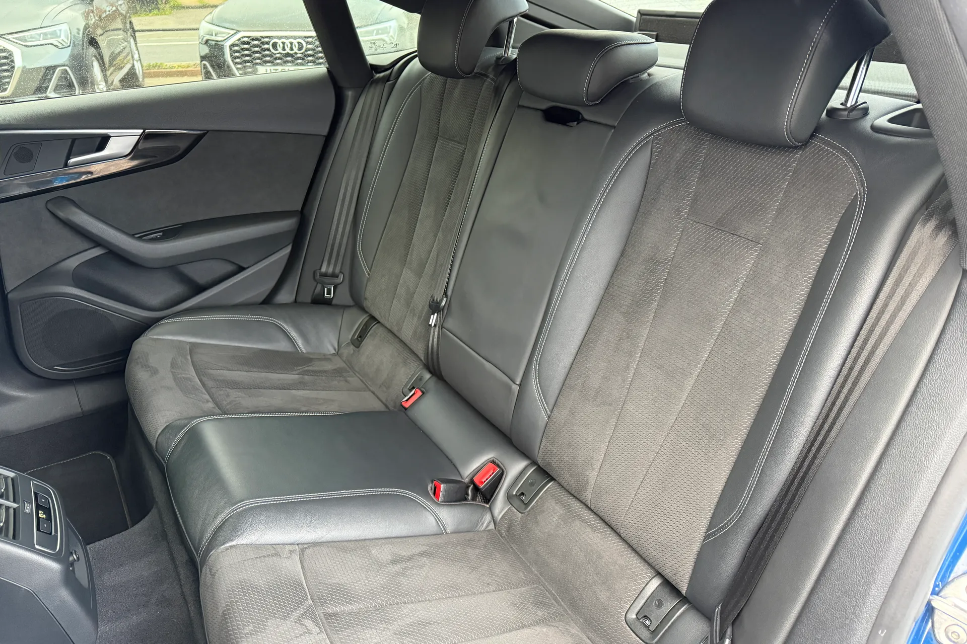 Audi A5 thumbnail image number 40