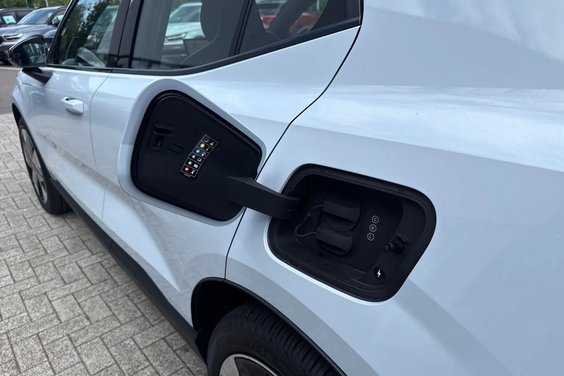 Volvo EX30 thumbnail image number 18
