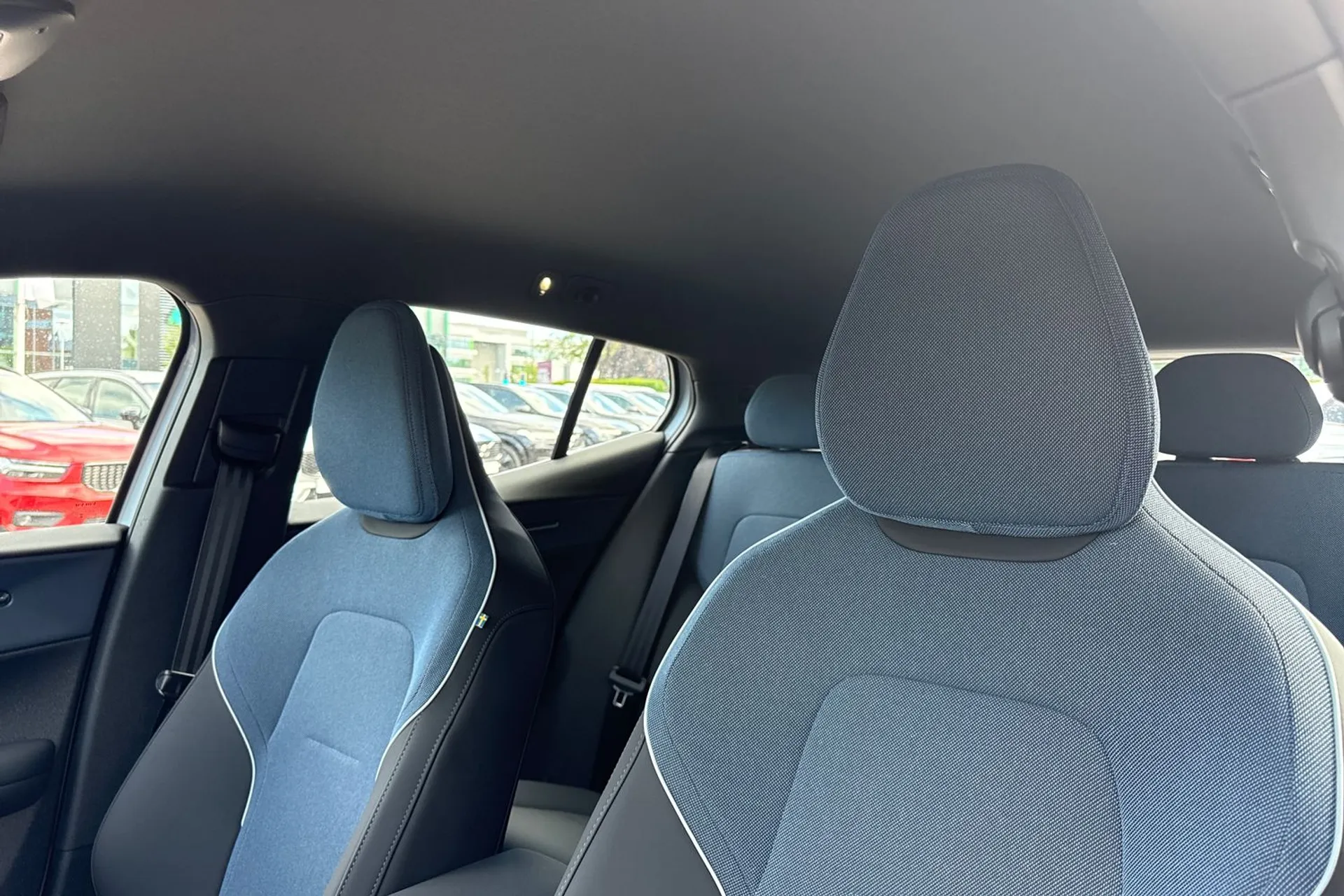 Volvo EX30 thumbnail image number 28