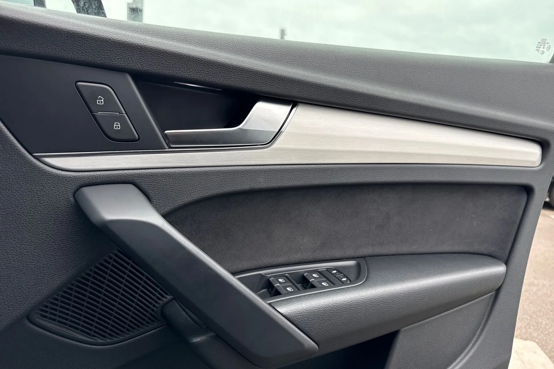 Audi Q5 S LINE TFSI QUATTRO thumbnail image number 48