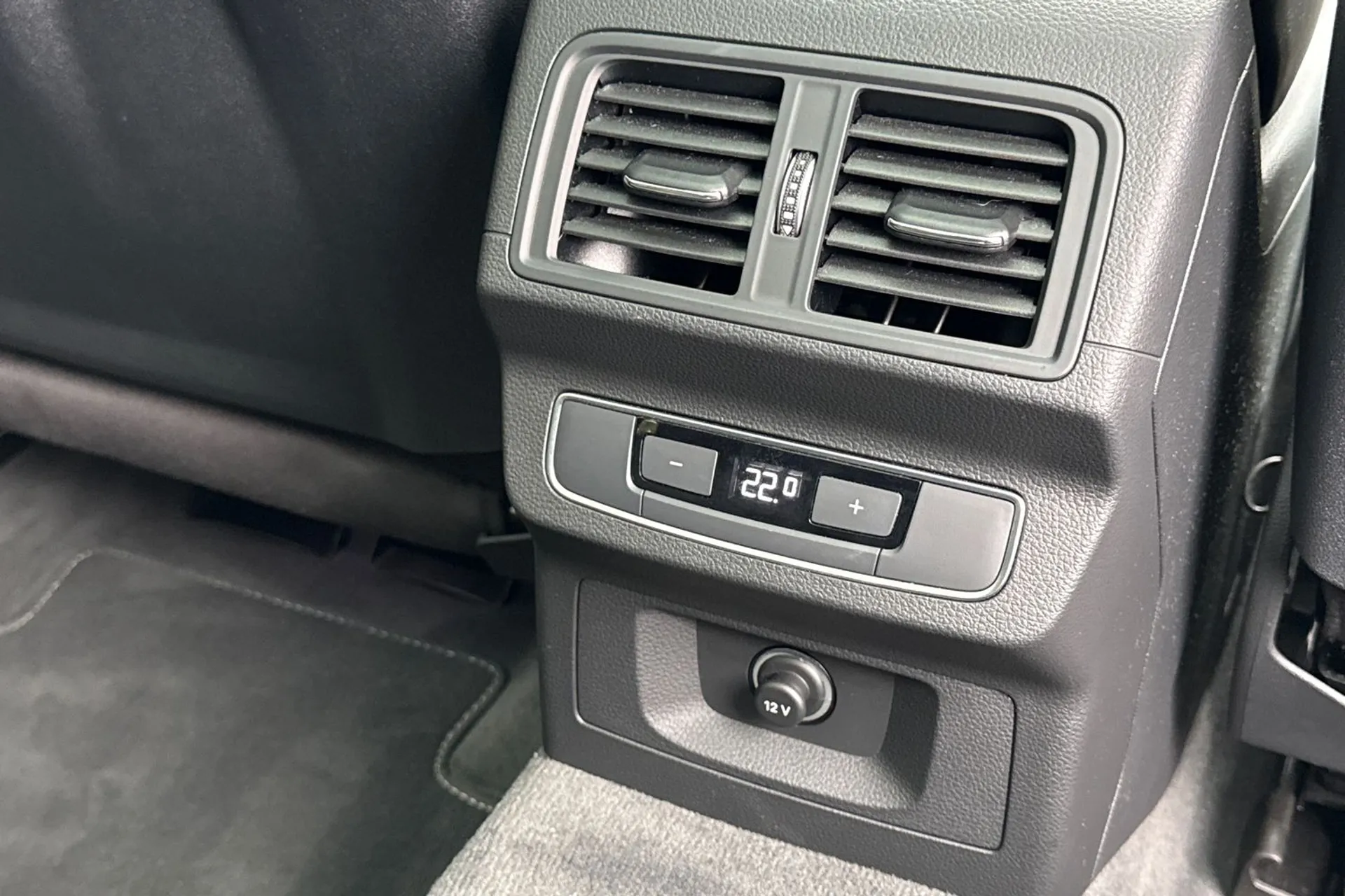 Audi Q5 S LINE TFSI QUATTRO thumbnail image number 52