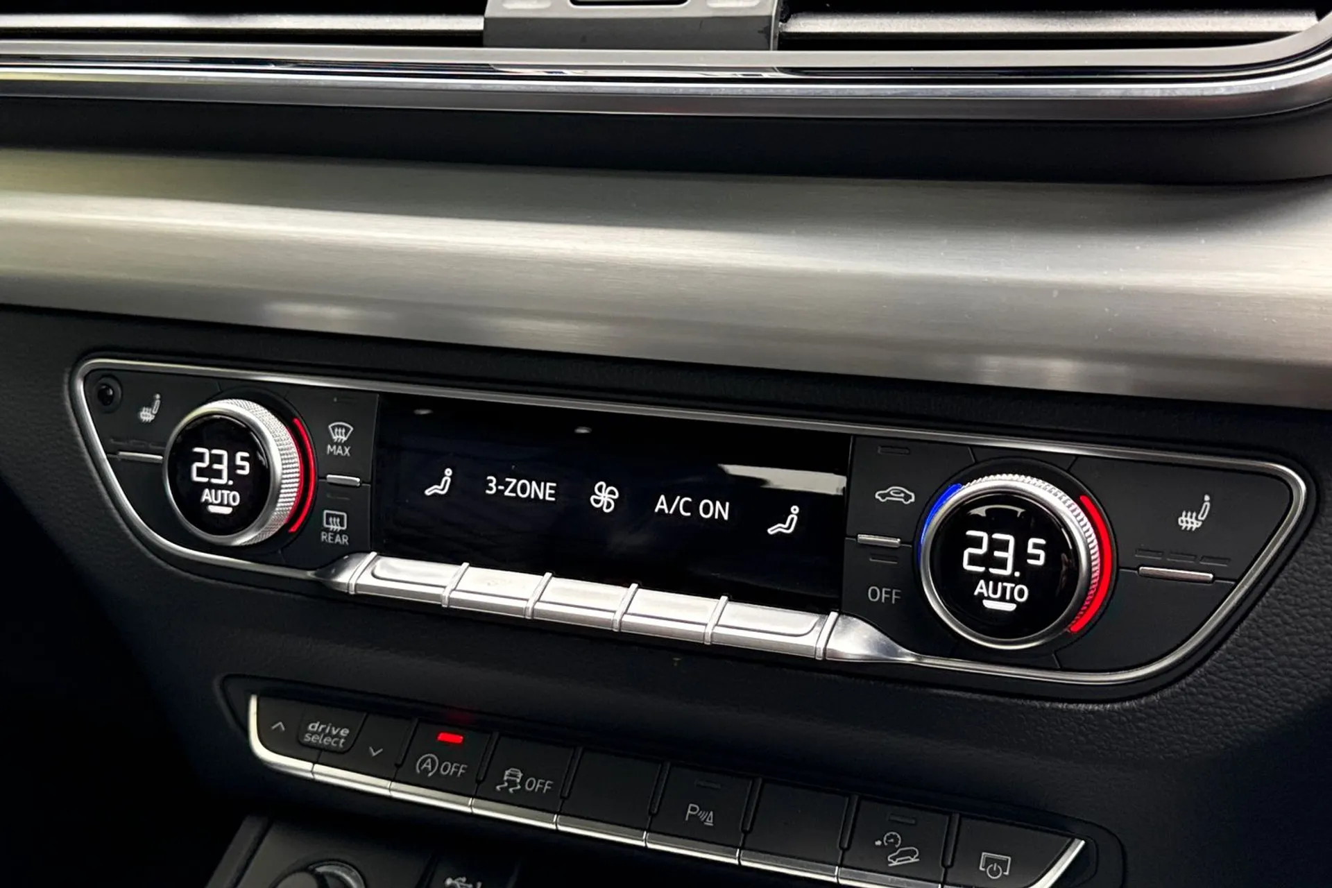 Audi Q5 S LINE TFSI QUATTRO thumbnail image number 29