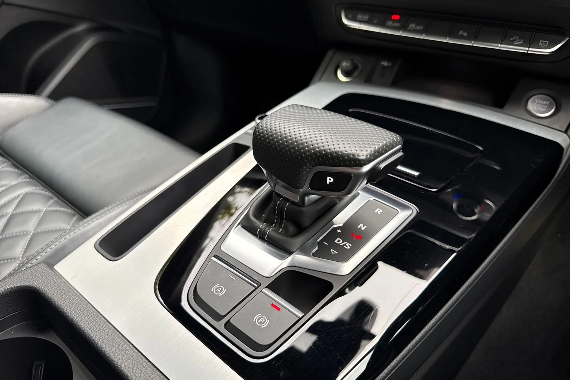 Audi Q5 S LINE TFSI QUATTRO thumbnail image number 42