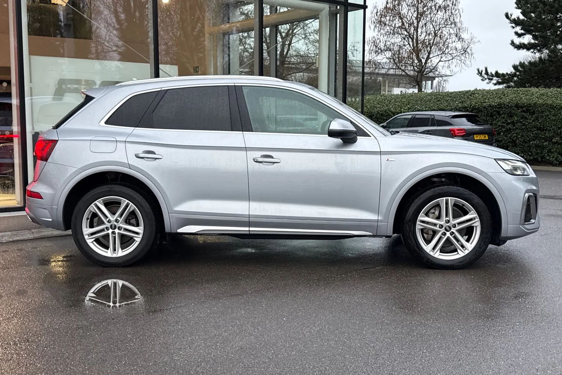 Audi Q5 S LINE TFSI QUATTRO thumbnail image number 2