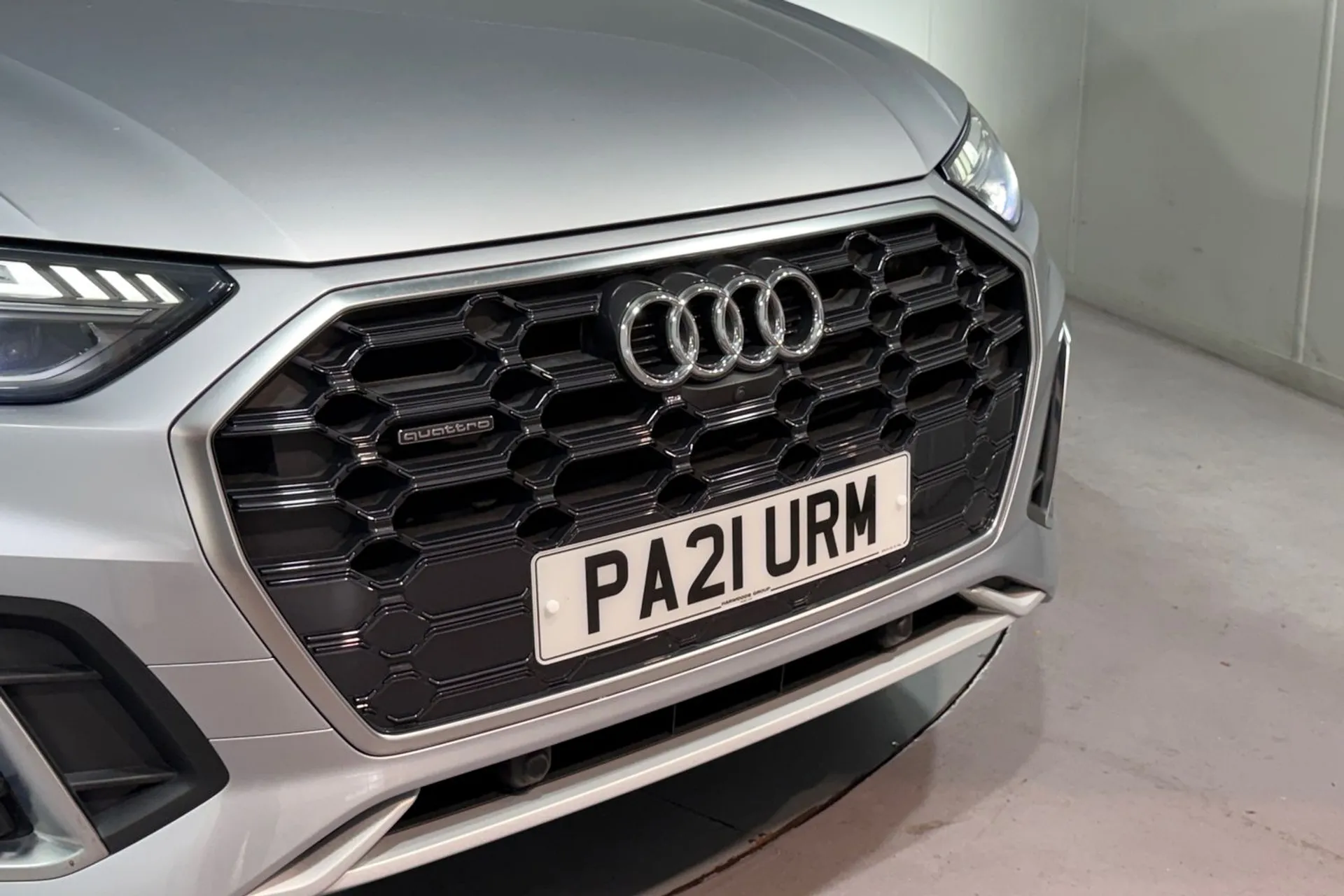 Audi Q5 S LINE TFSI QUATTRO thumbnail image number 8