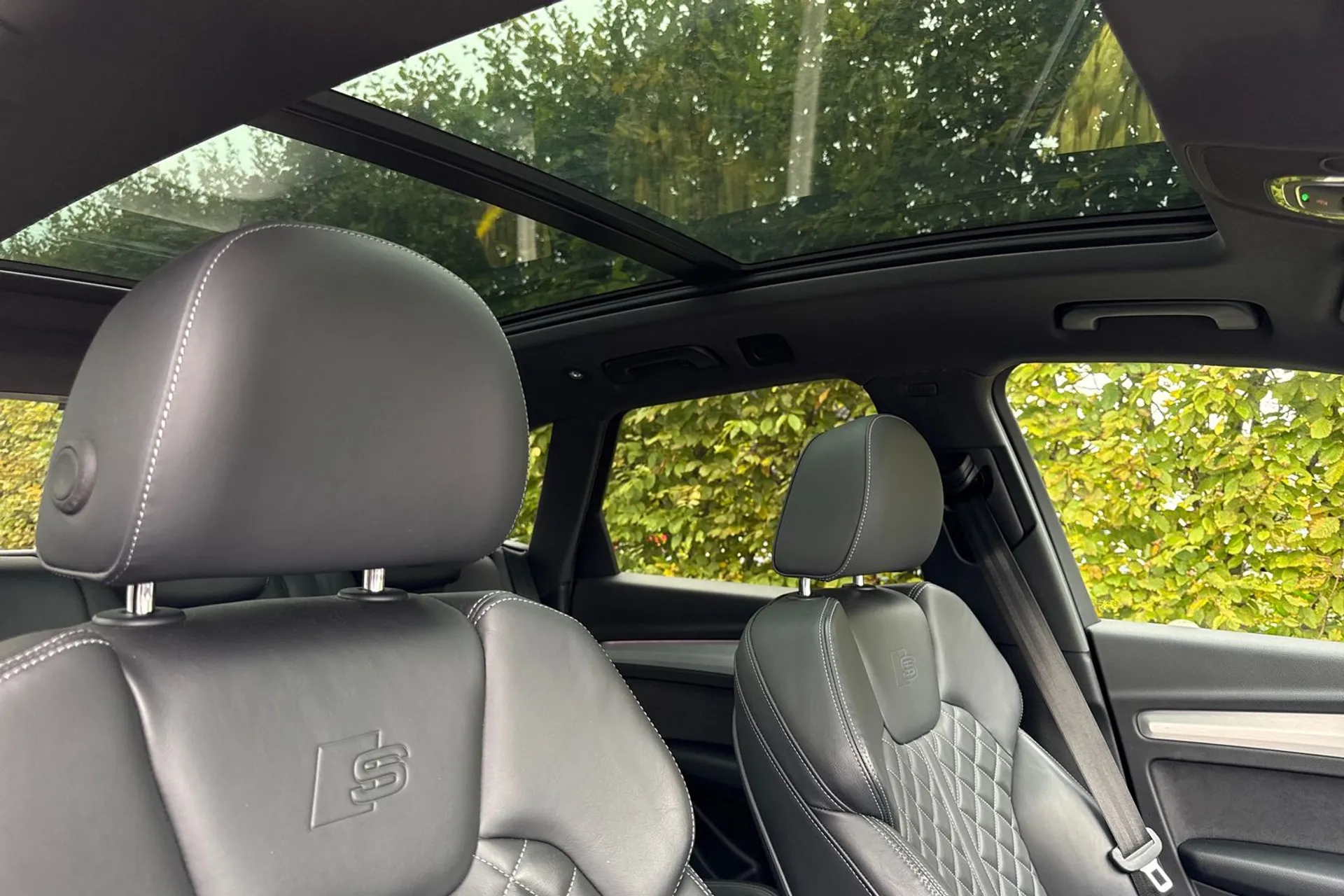 Audi Q5 S LINE TFSI QUATTRO thumbnail image number 4