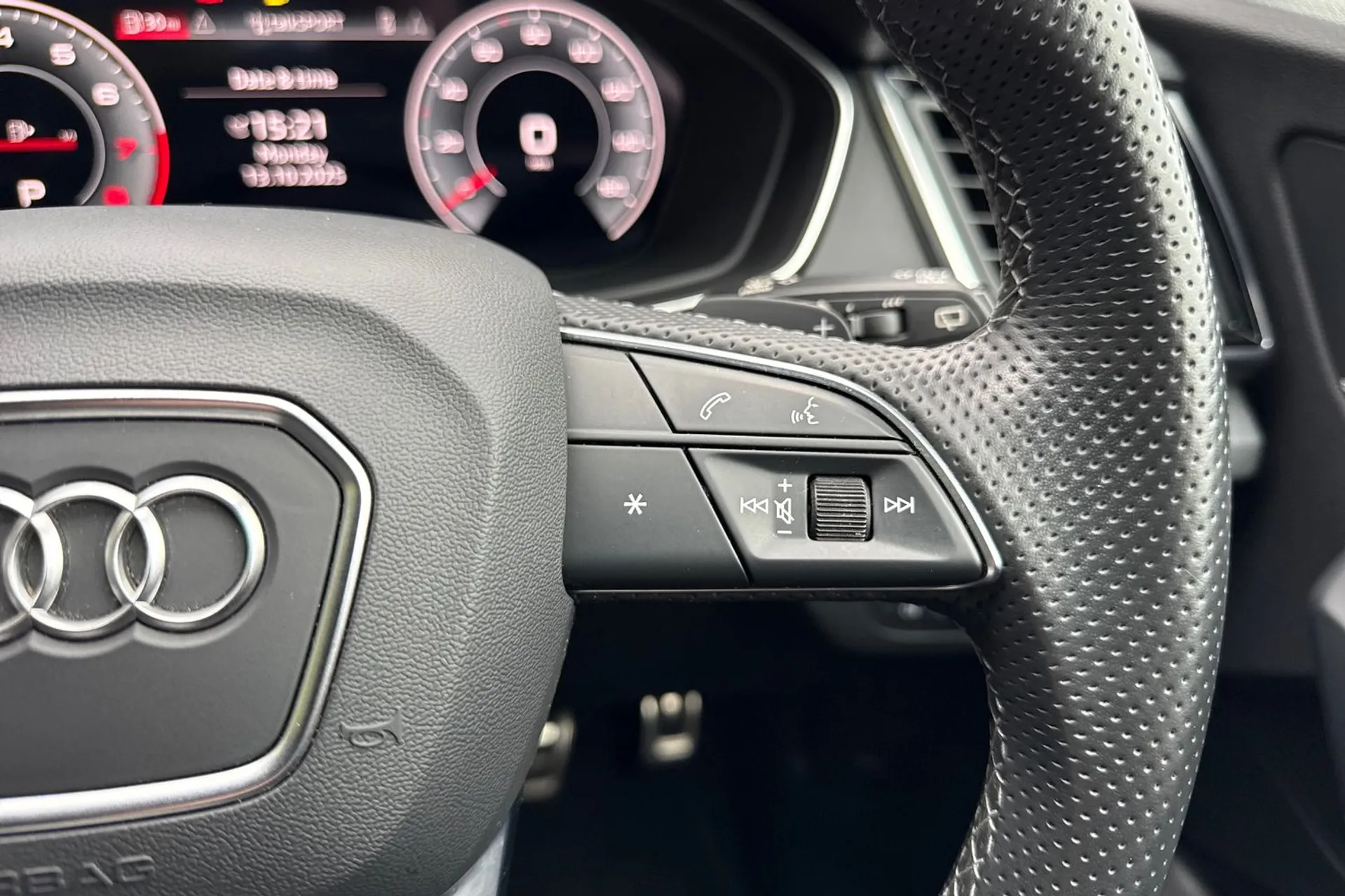 Audi Q5 S LINE TFSI QUATTRO thumbnail image number 46