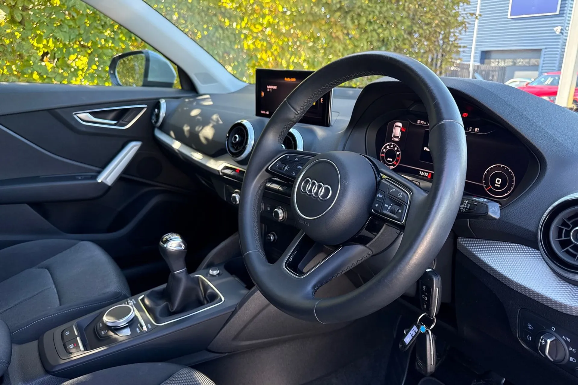 Audi Q2 thumbnail image number 29