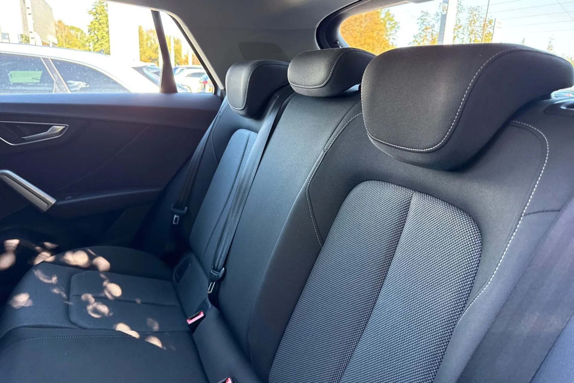 Audi Q2 thumbnail image number 36