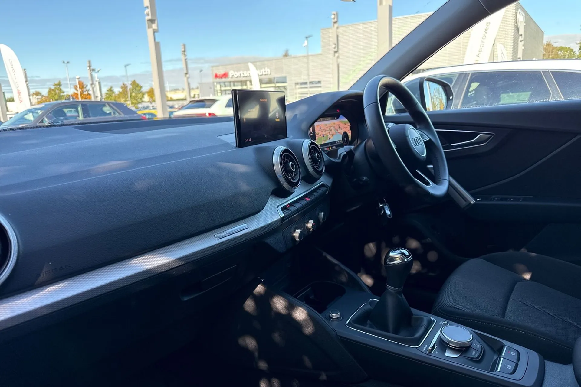 Audi Q2 thumbnail image number 31