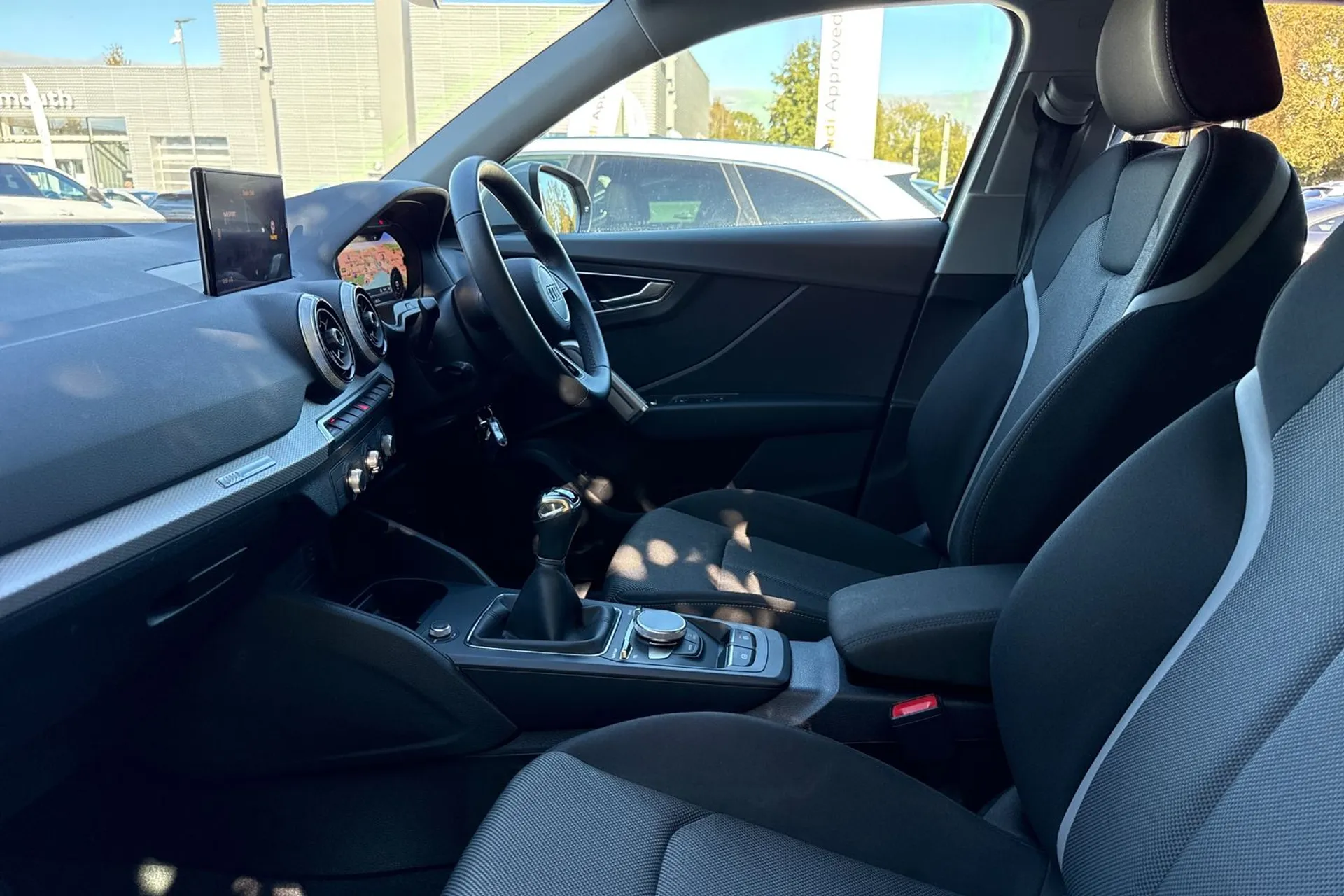 Audi Q2 thumbnail image number 33