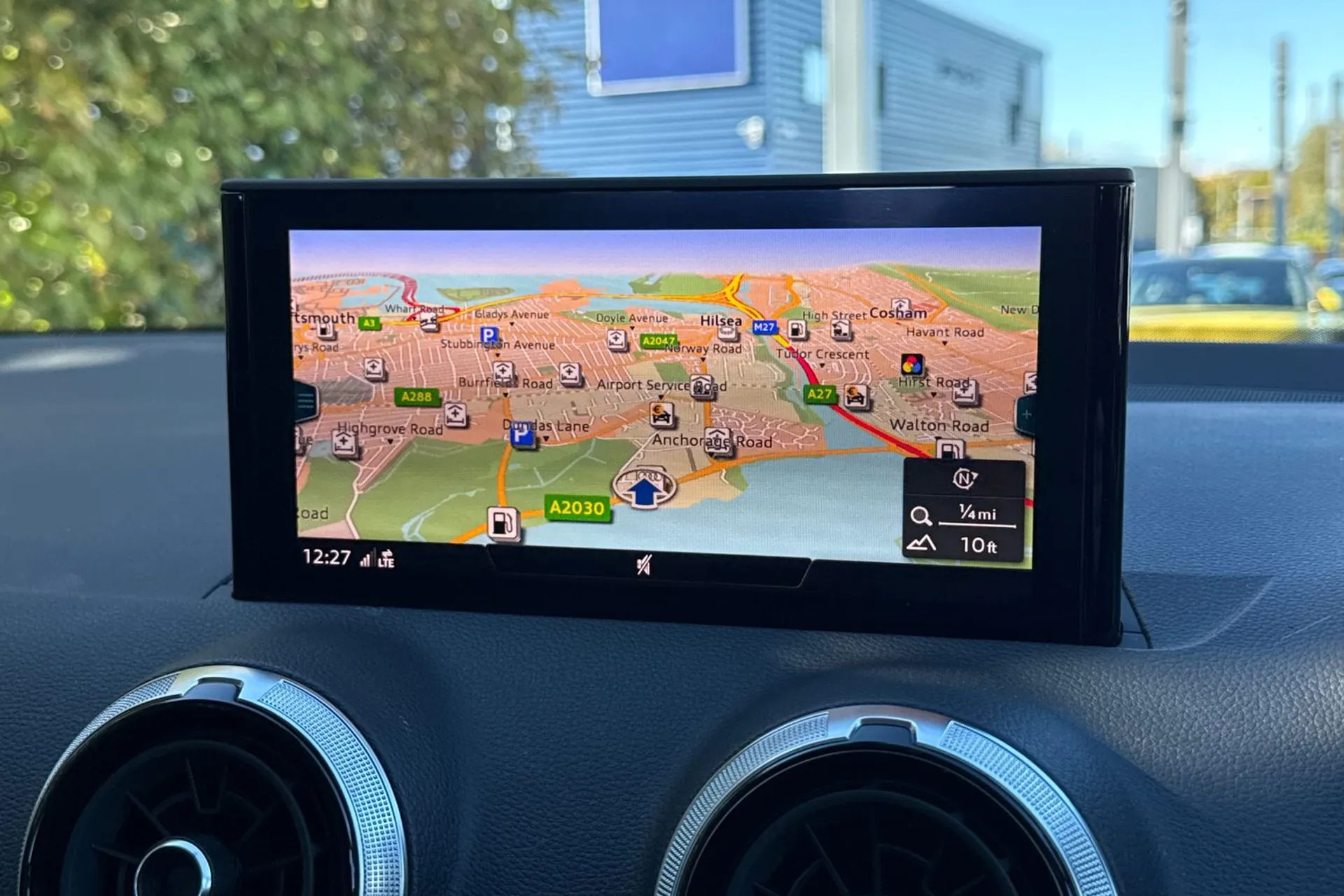 Audi Q2 thumbnail image number 24