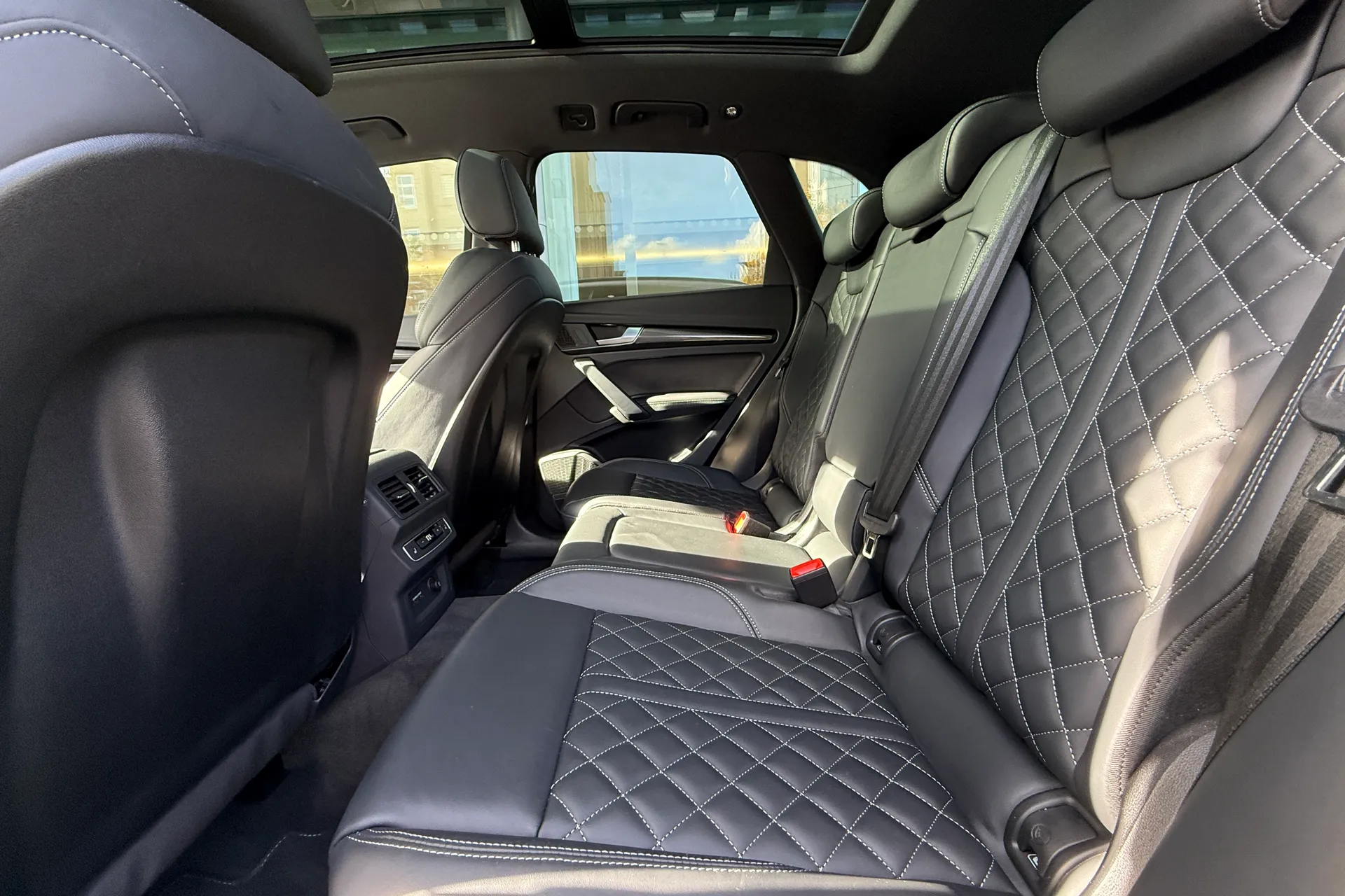 Audi Q5 thumbnail image number 32