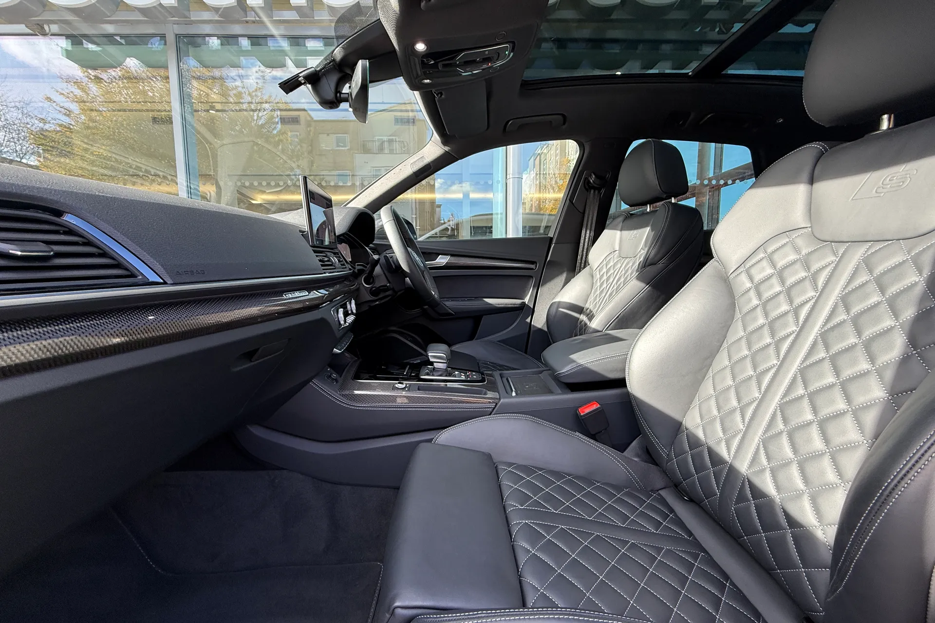 Audi Q5 thumbnail image number 31