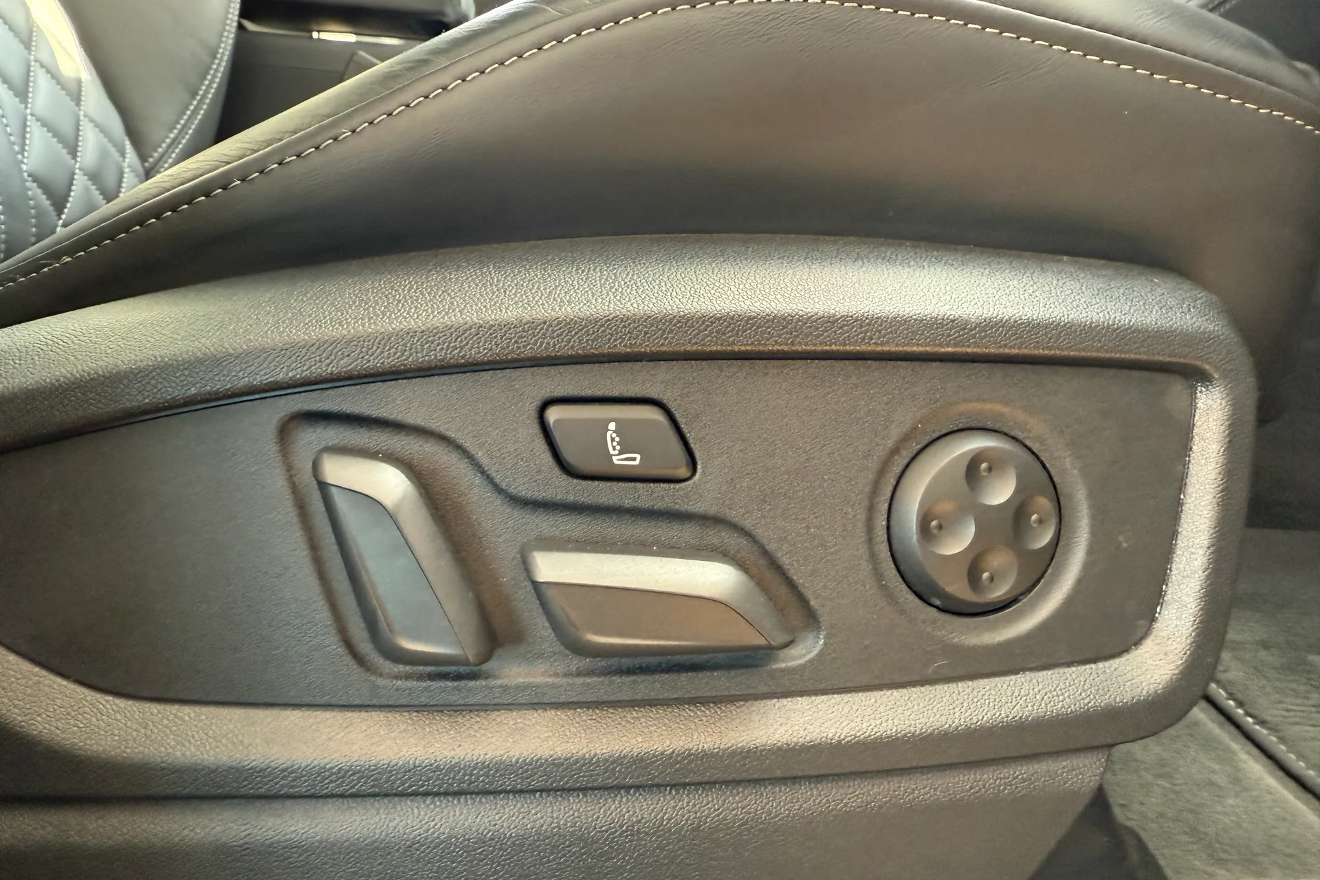 Audi Q5 thumbnail image number 5