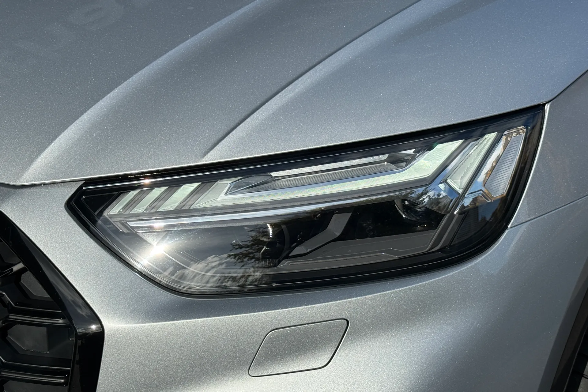 Audi Q5 thumbnail image number 36