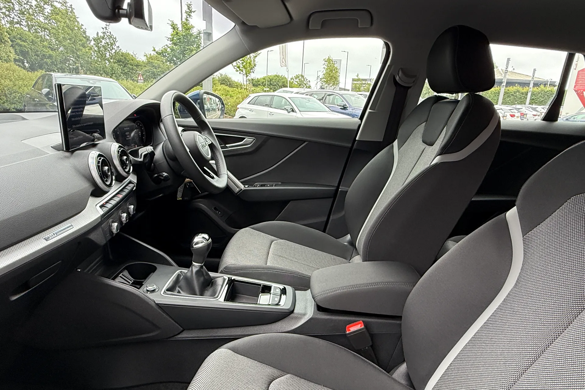 Audi Q2 thumbnail image number 49