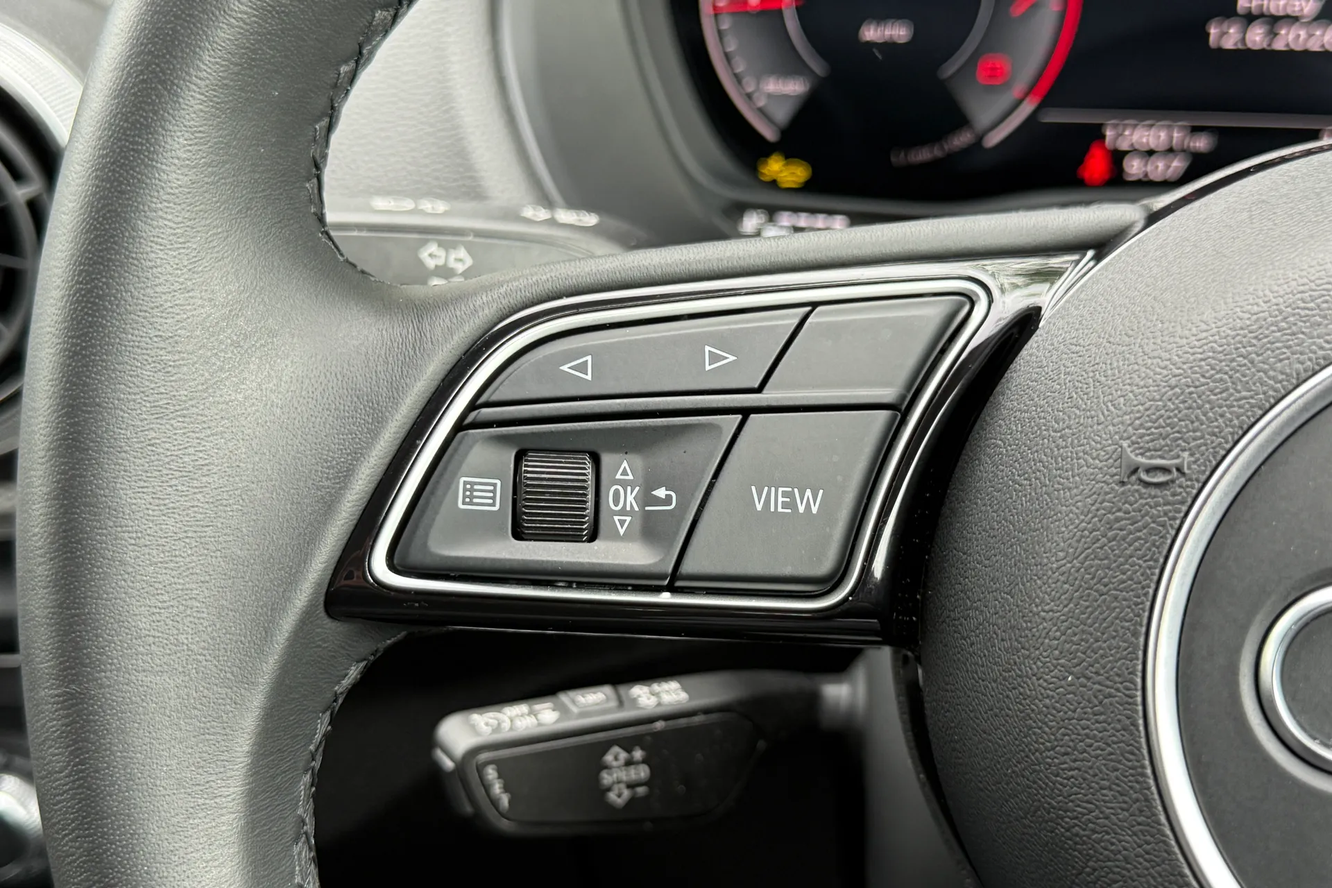 Audi Q2 thumbnail image number 44