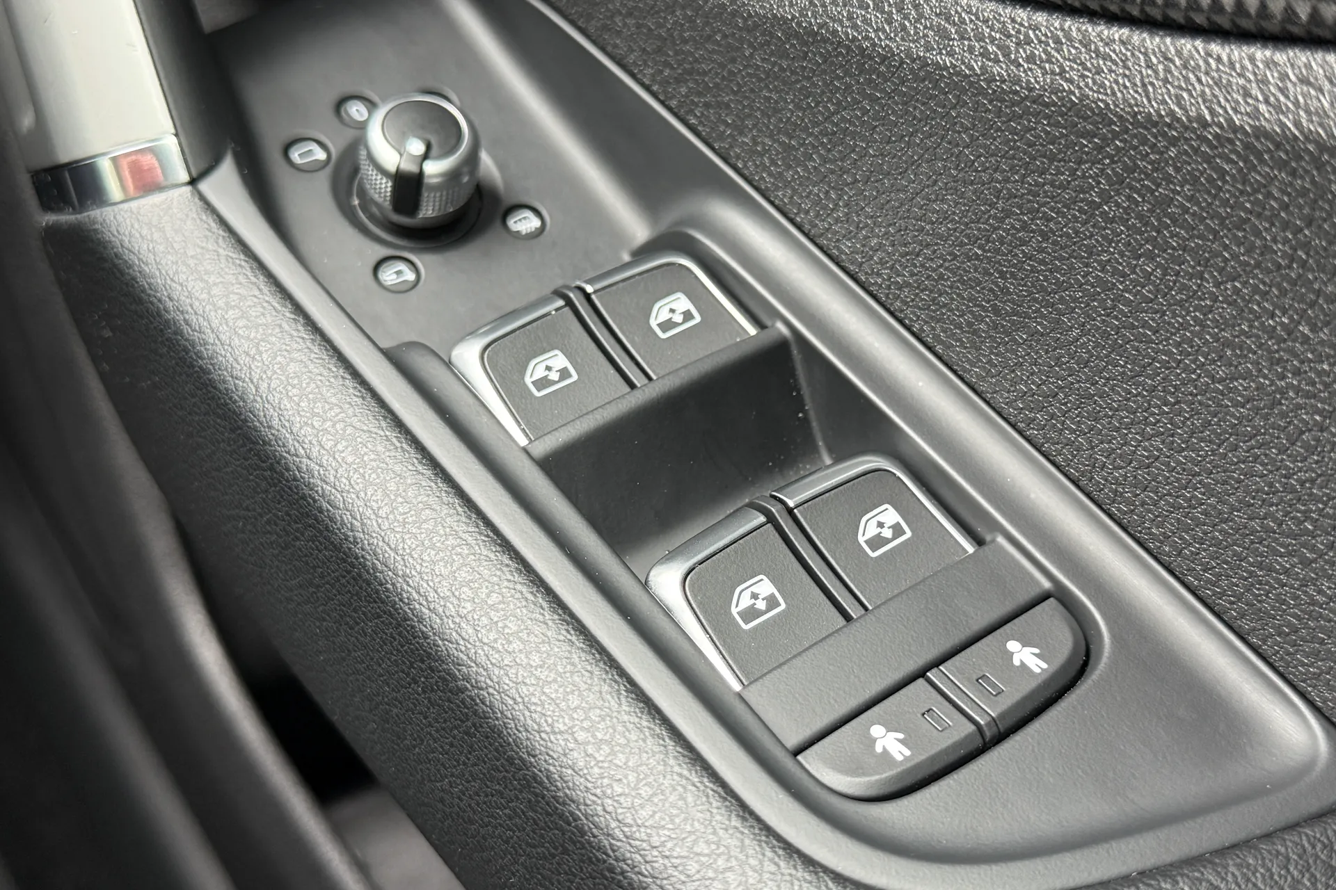 Audi Q2 thumbnail image number 52