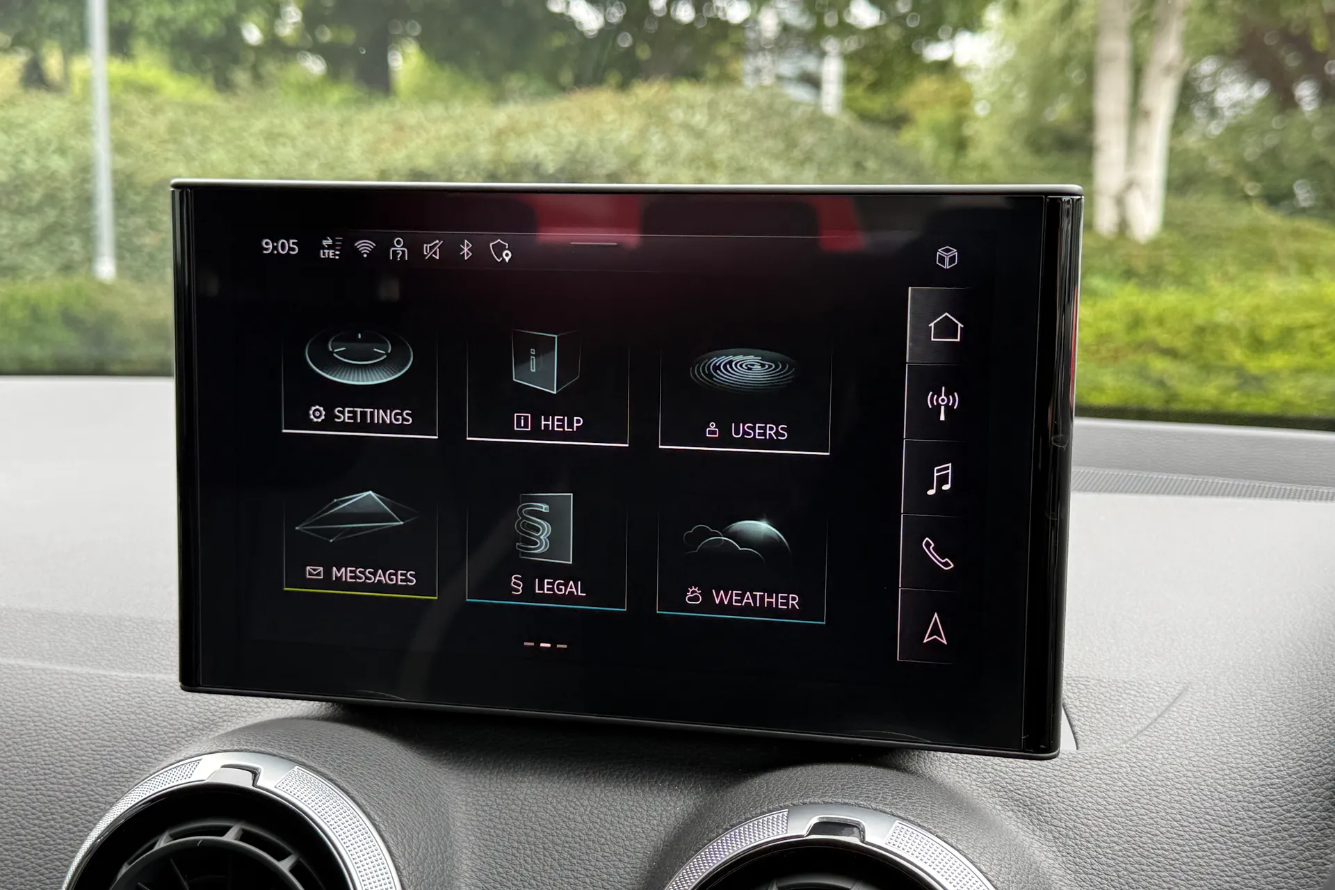 Audi Q2 thumbnail image number 31