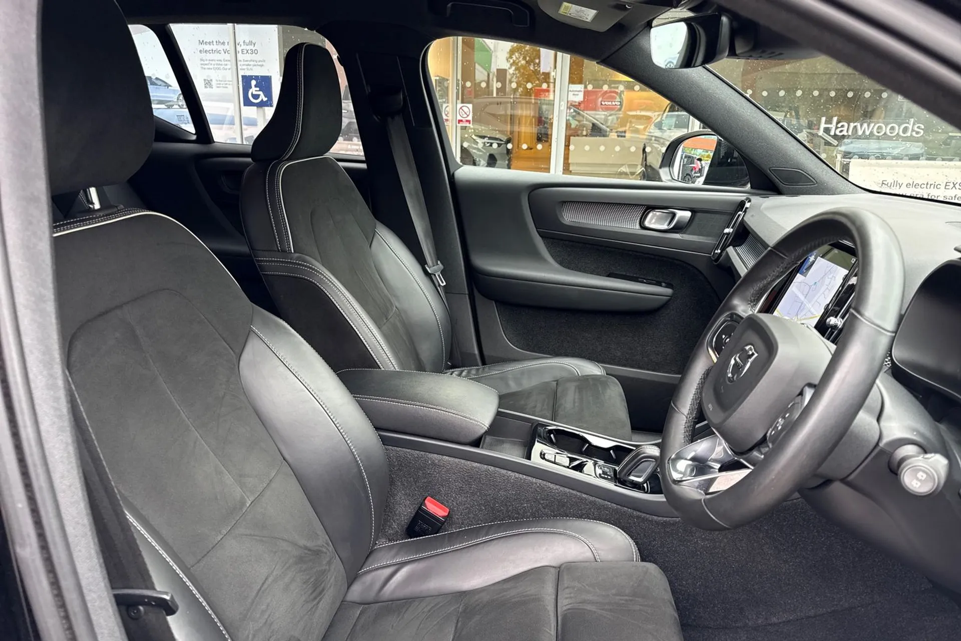 Volvo XC40 thumbnail image number 25