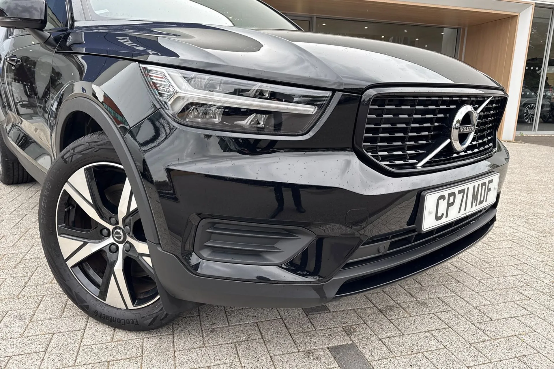 Volvo XC40 thumbnail image number 6