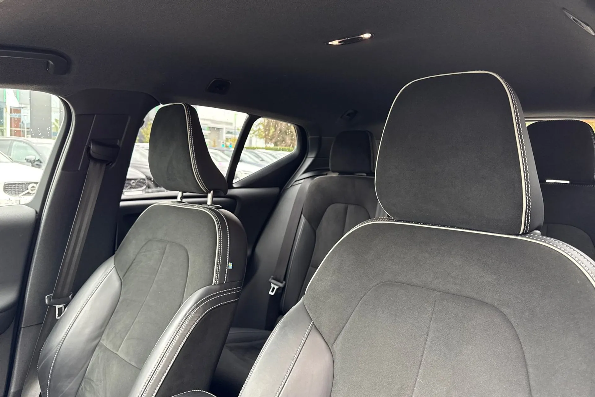 Volvo XC40 thumbnail image number 28