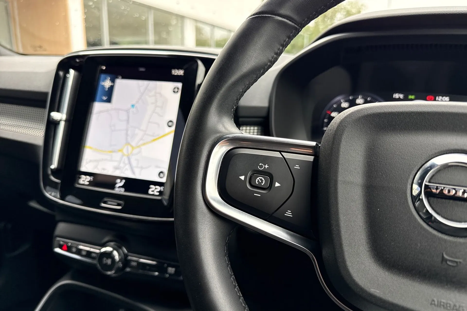 Volvo XC40 thumbnail image number 35