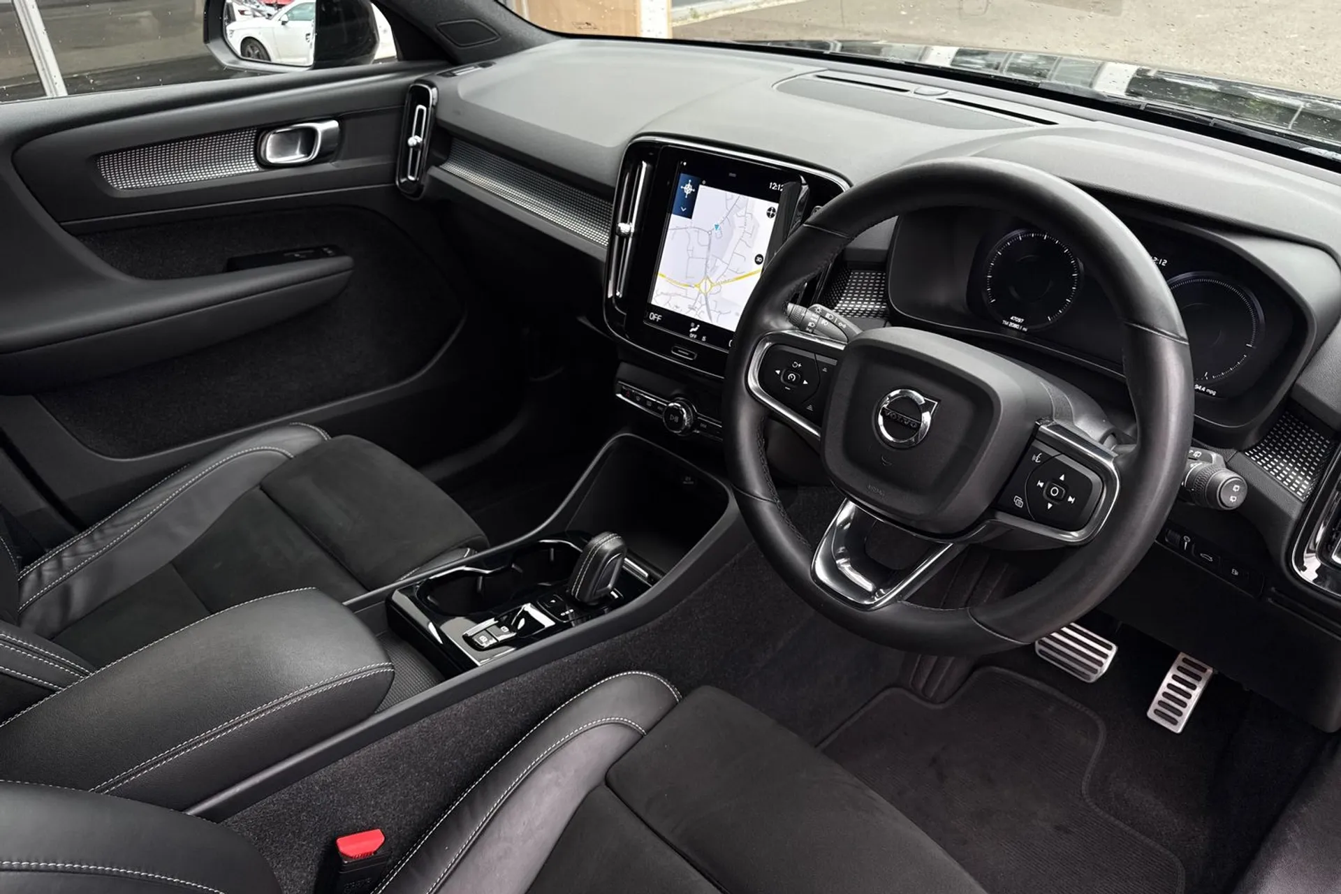 Volvo XC40 thumbnail image number 5