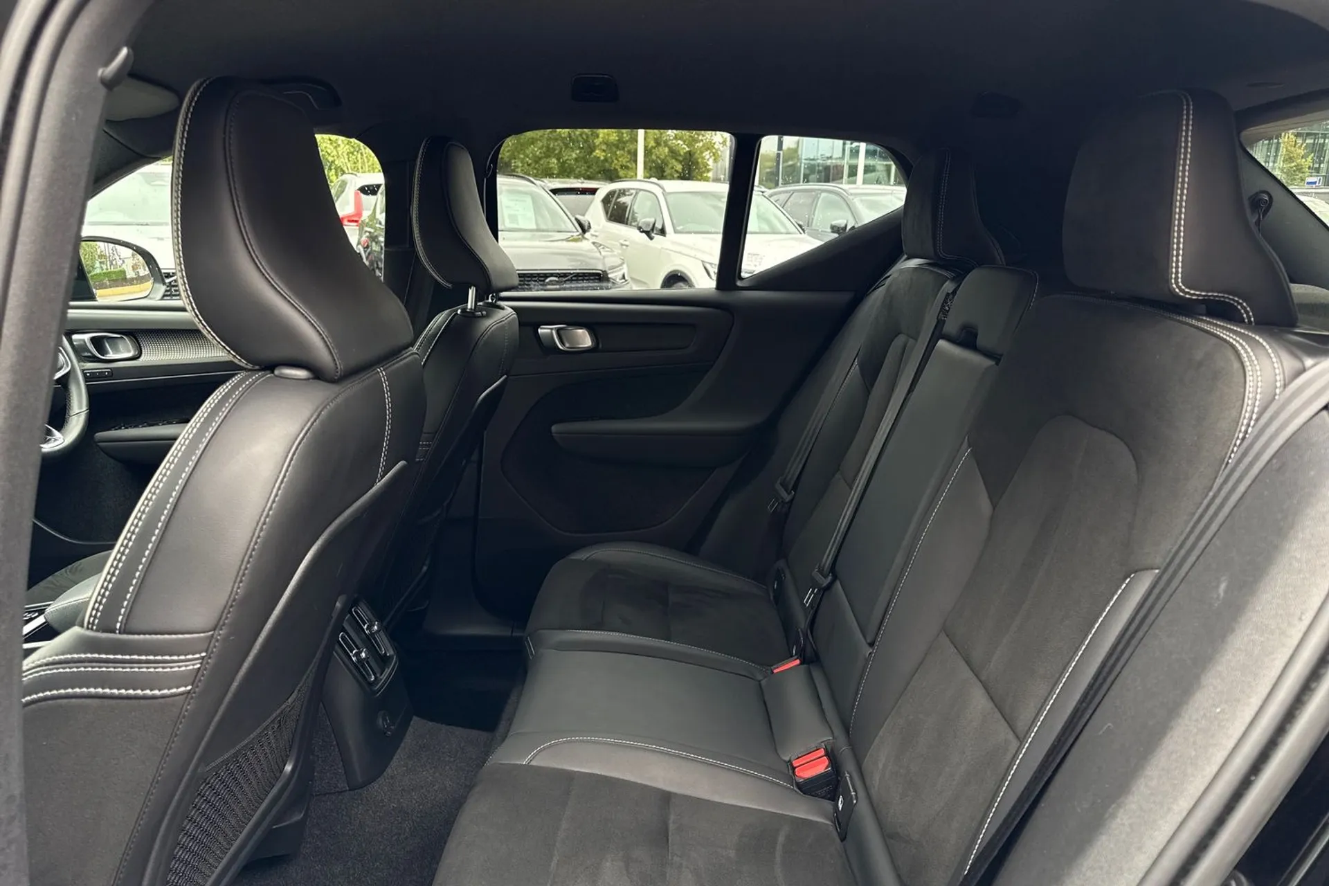 Volvo XC40 thumbnail image number 29