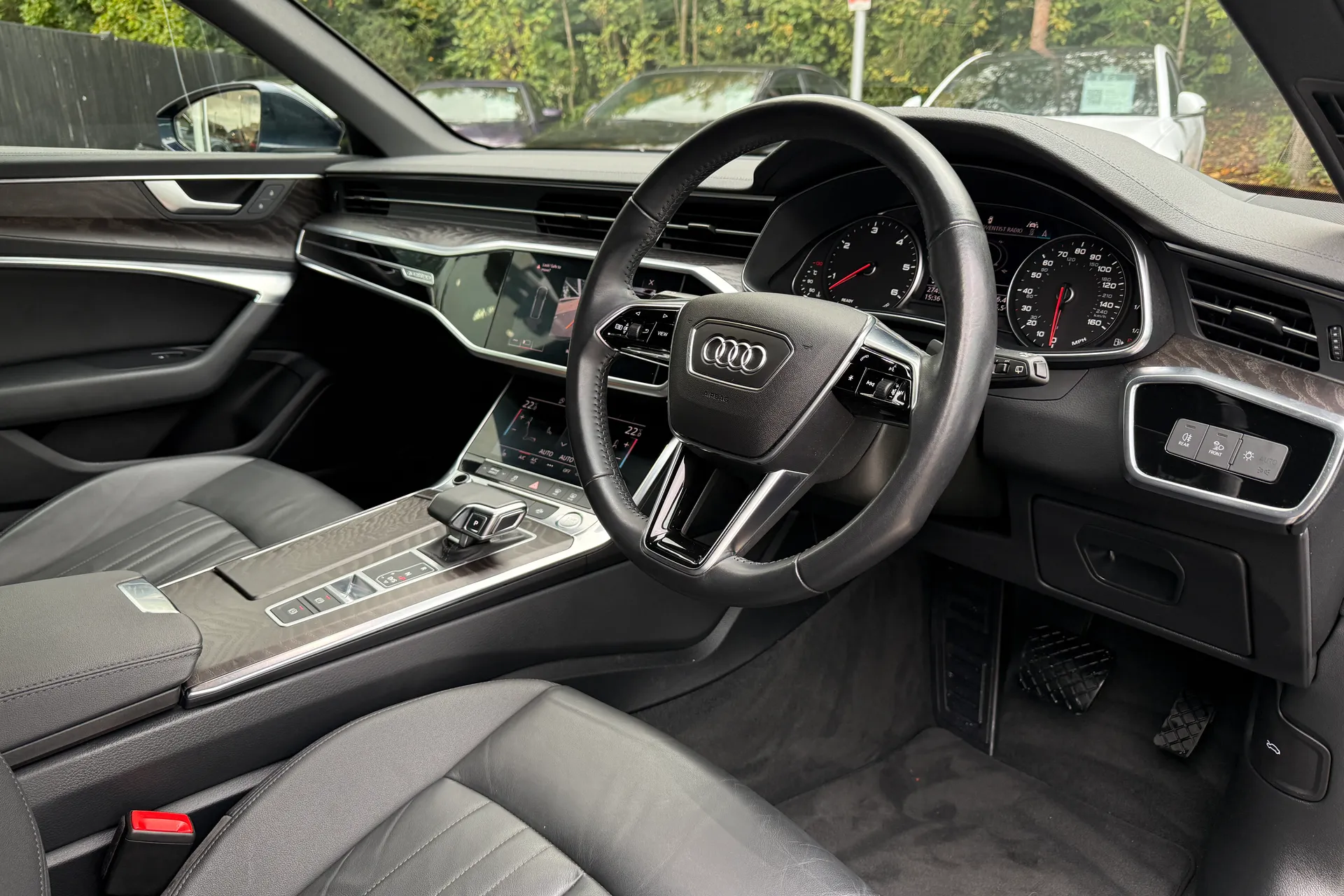 Audi A6 allroad thumbnail image number 13