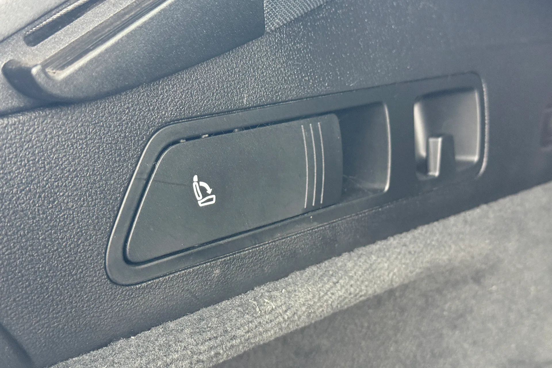 Audi A6 allroad thumbnail image number 48