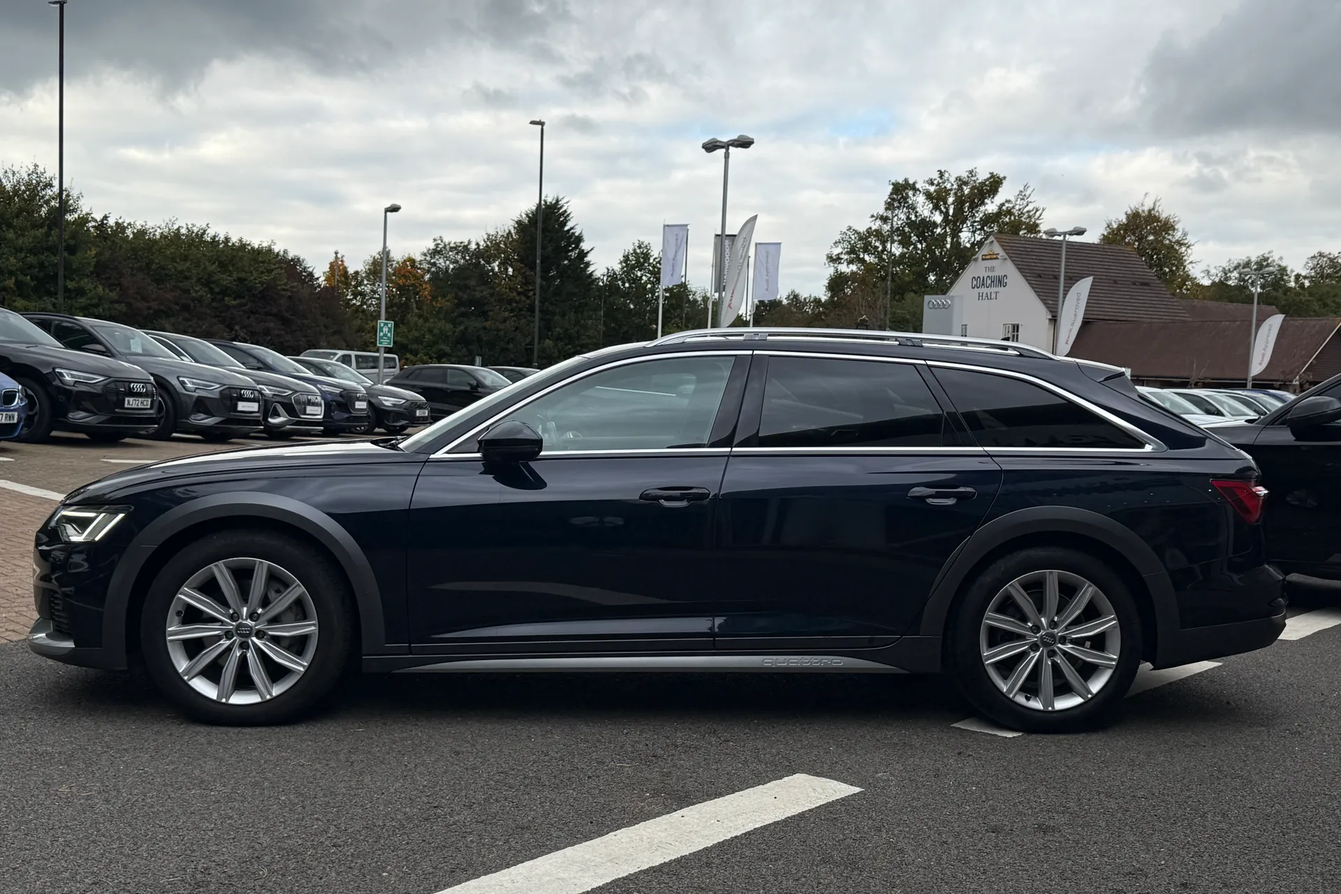 Audi A6 allroad thumbnail image number 53