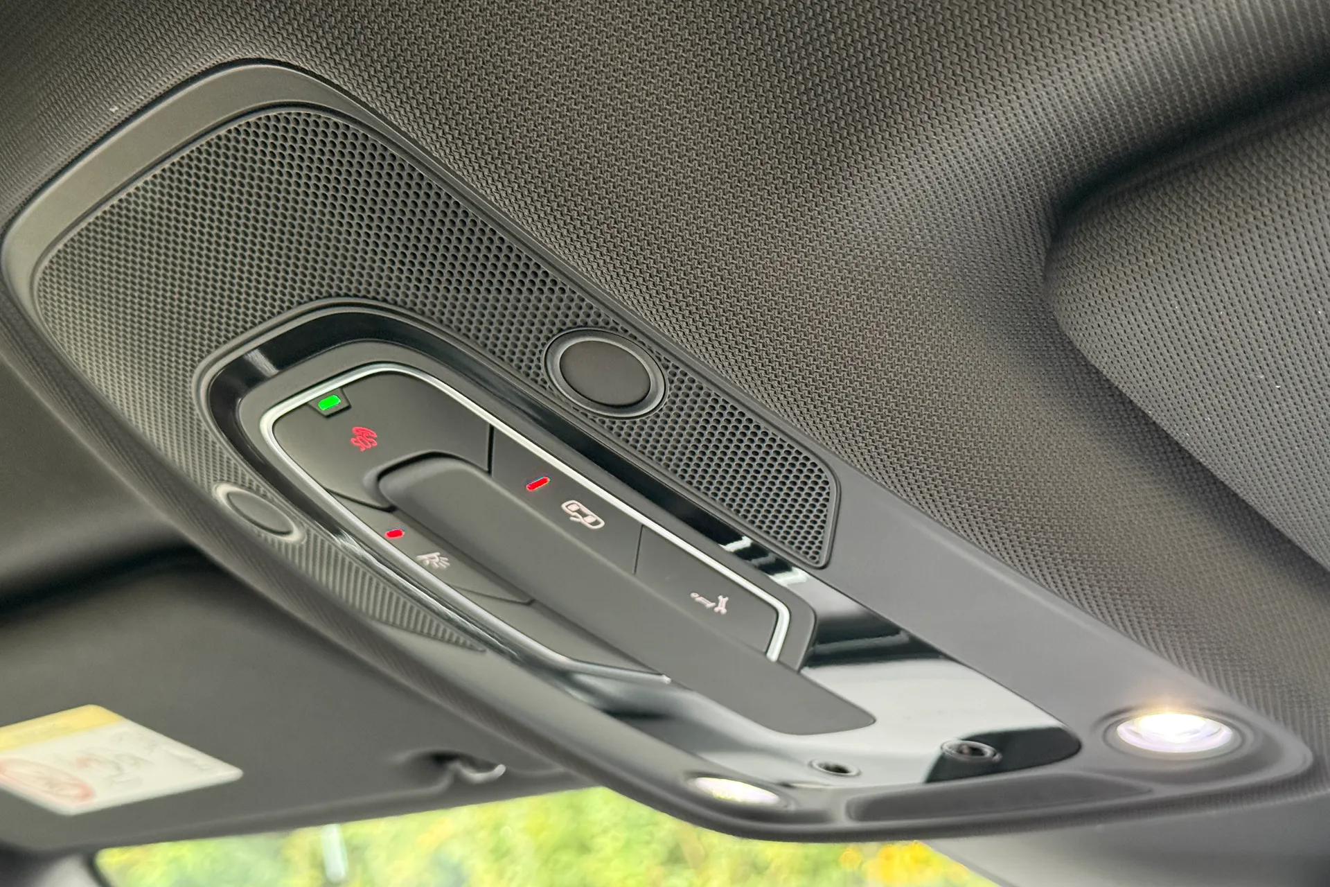 Audi A6 allroad thumbnail image number 32