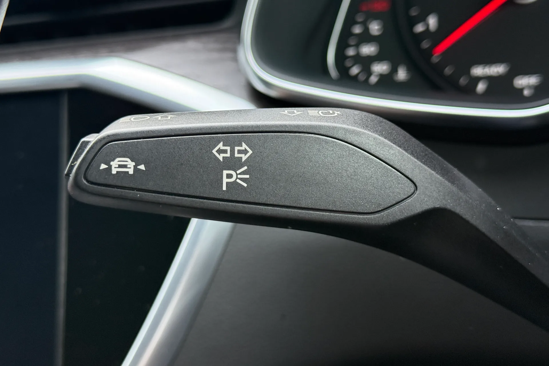 Audi A6 allroad thumbnail image number 22