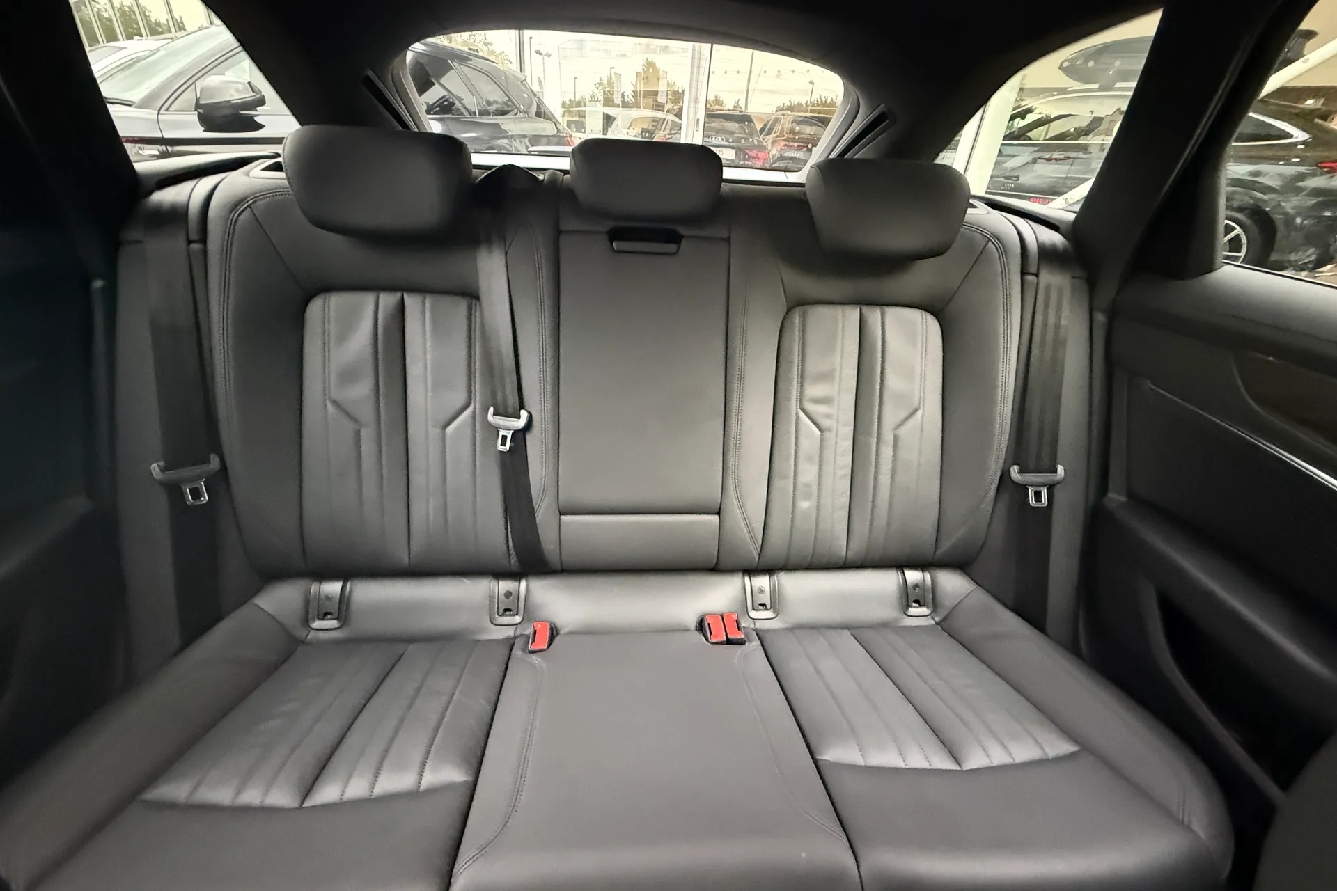 Audi A6 allroad thumbnail image number 30