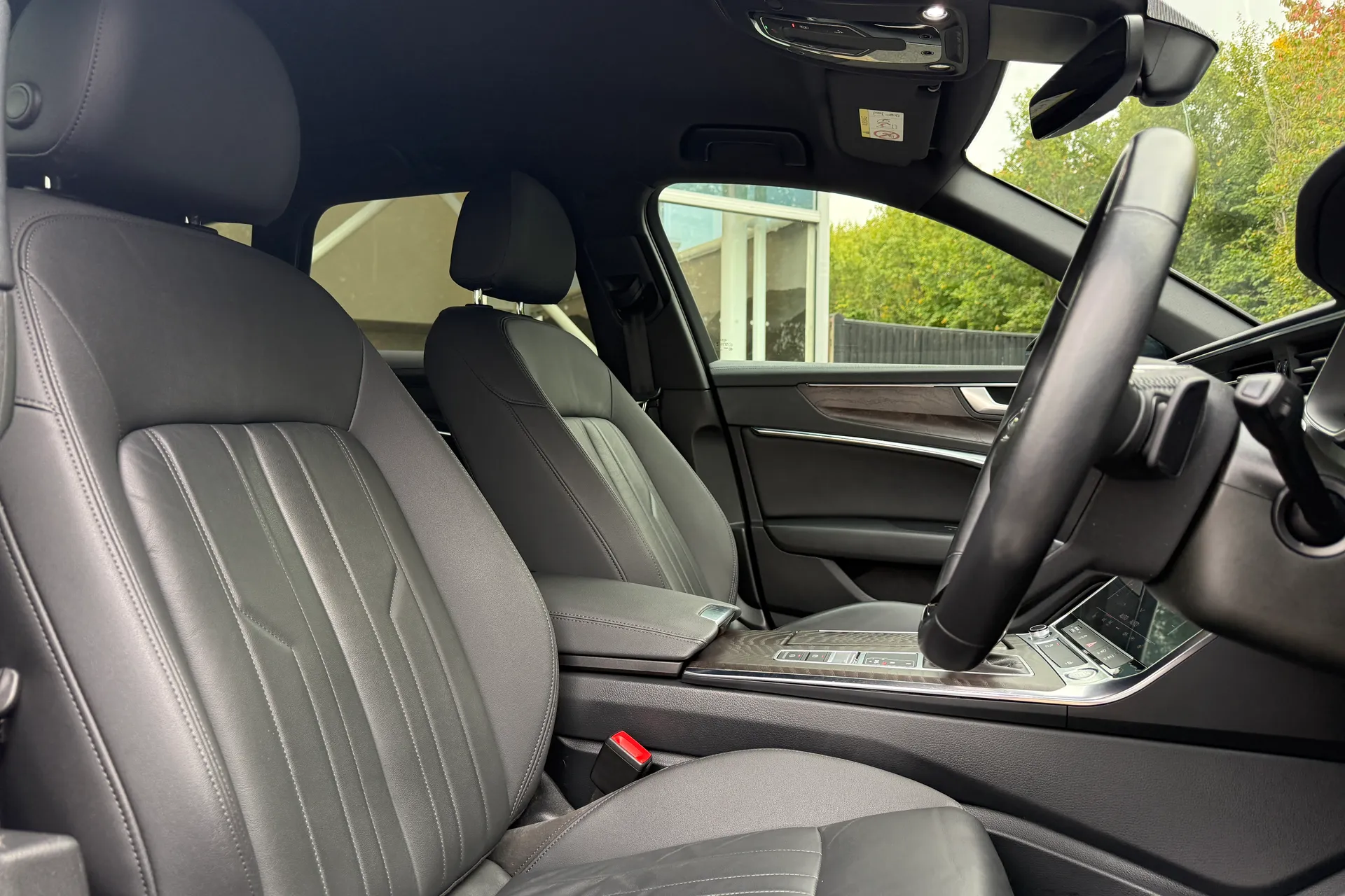 Audi A6 allroad thumbnail image number 16