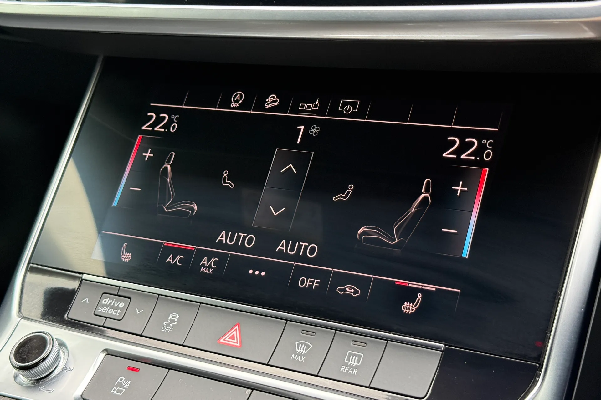 Audi A6 allroad thumbnail image number 20