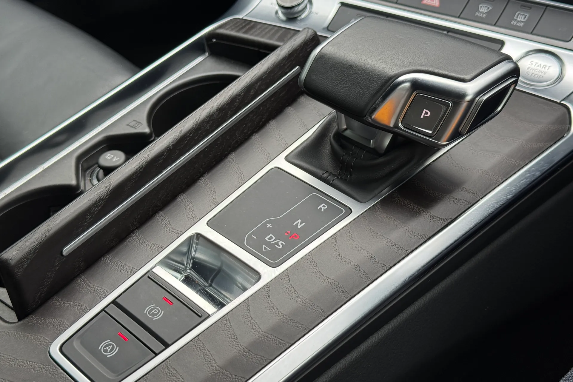 Audi A6 allroad thumbnail image number 28