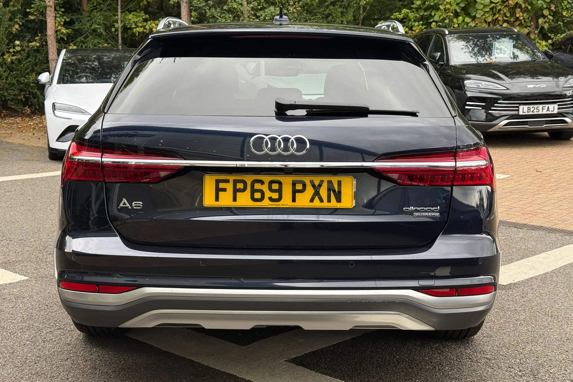 Audi A6 allroad thumbnail image number 51