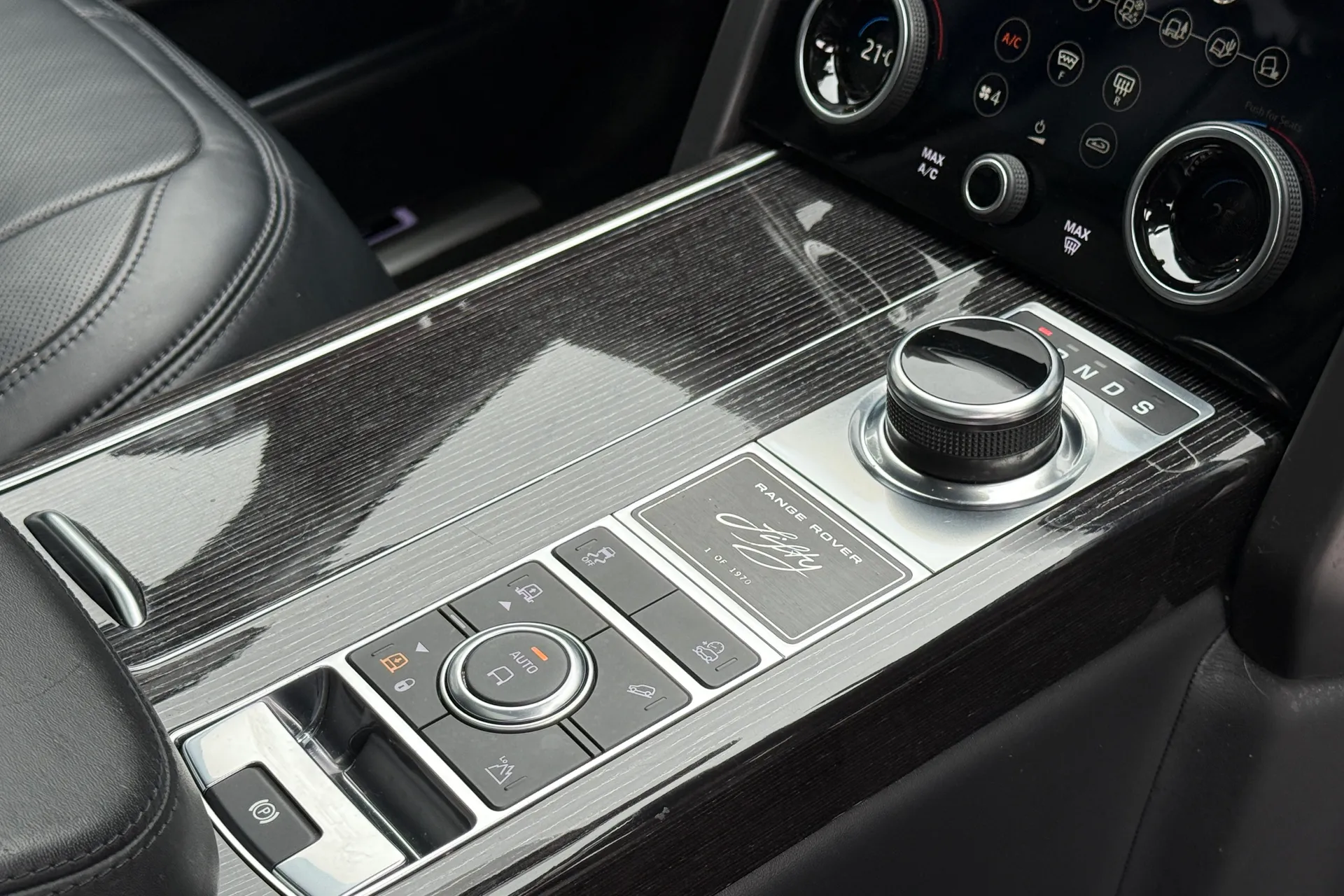 LAND ROVER RANGE ROVER thumbnail image number 14