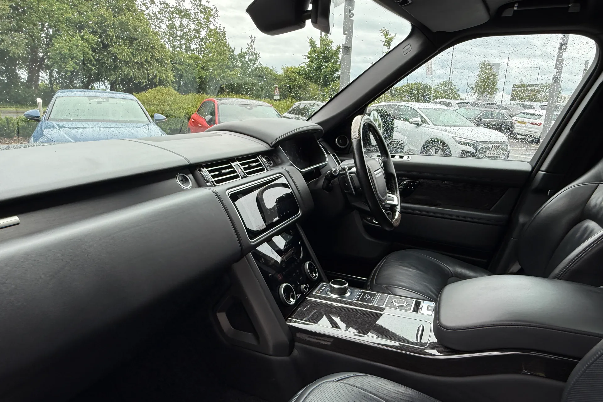 LAND ROVER RANGE ROVER thumbnail image number 21