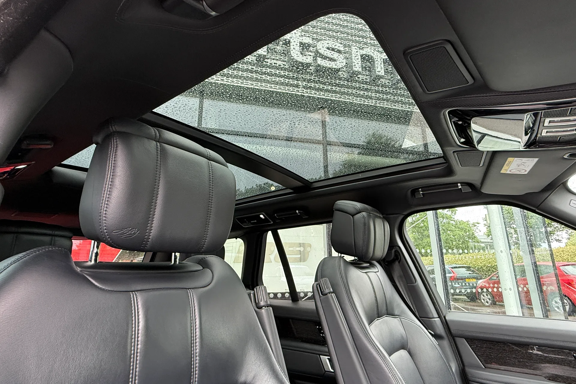 LAND ROVER RANGE ROVER thumbnail image number 32
