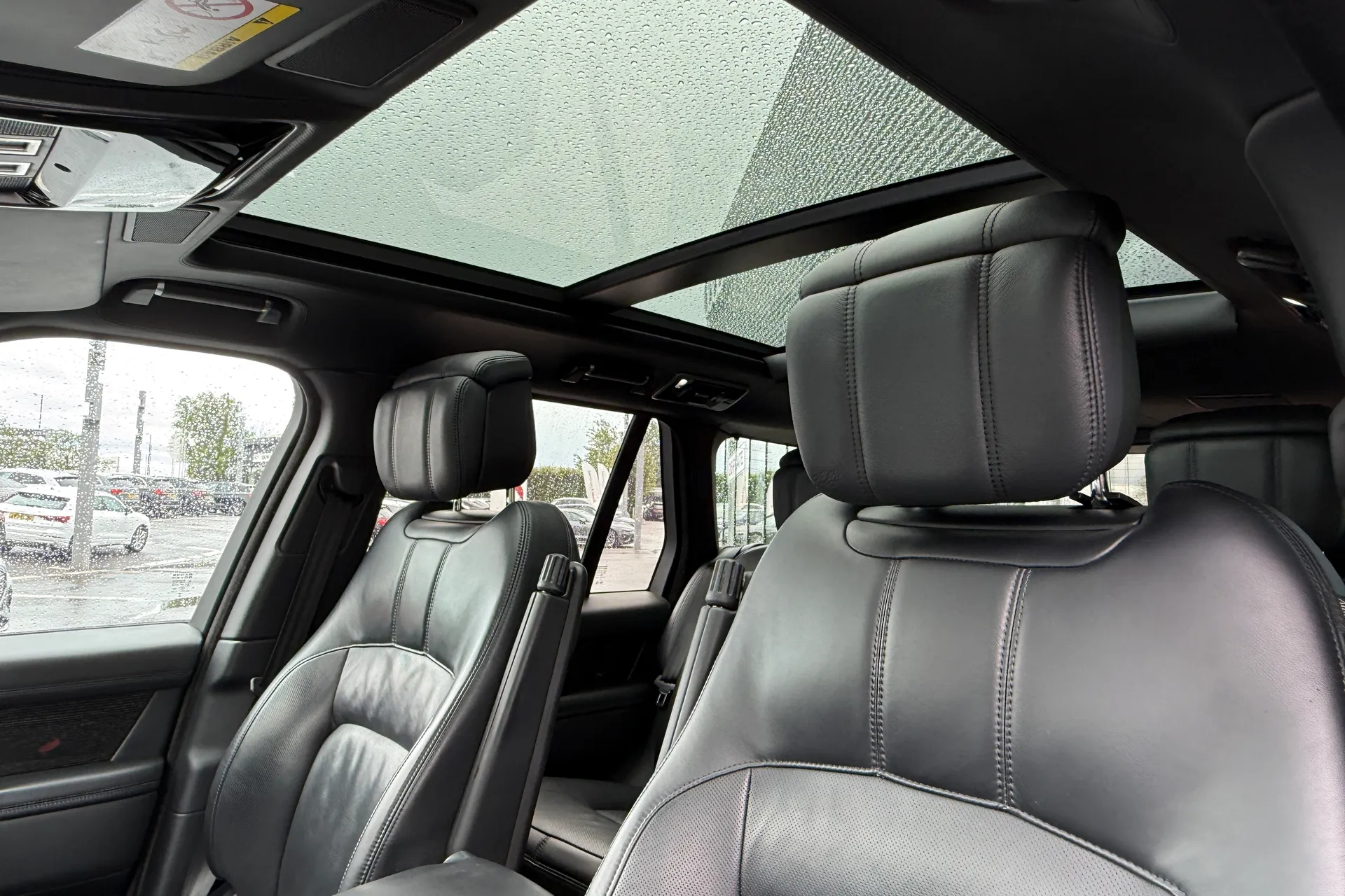 LAND ROVER RANGE ROVER thumbnail image number 3