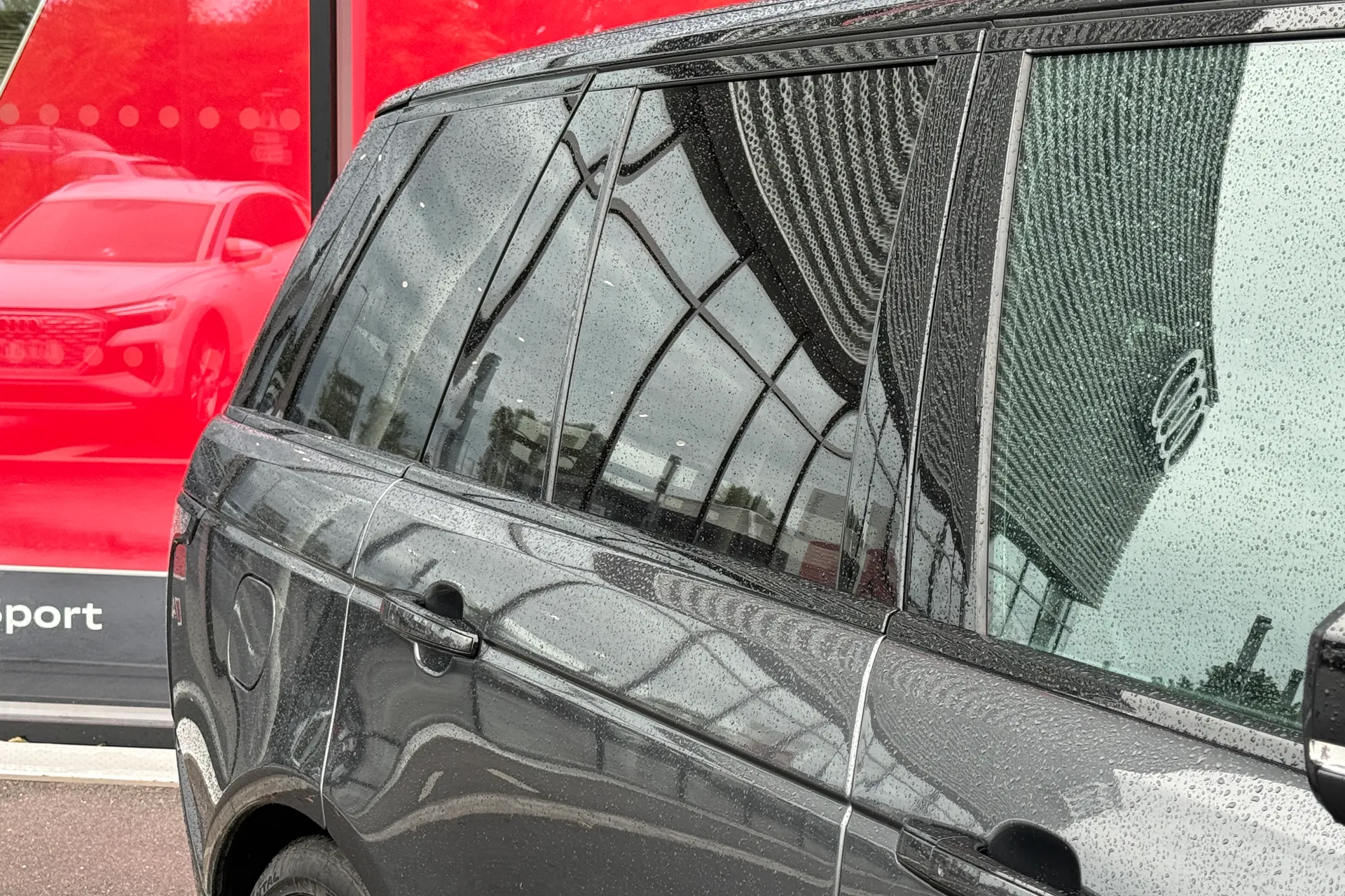 LAND ROVER RANGE ROVER thumbnail image number 13