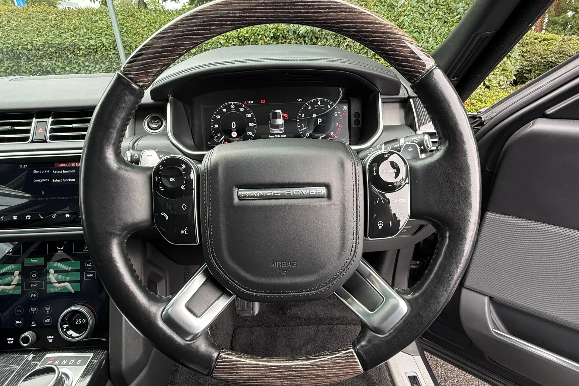 LAND ROVER RANGE ROVER thumbnail image number 16
