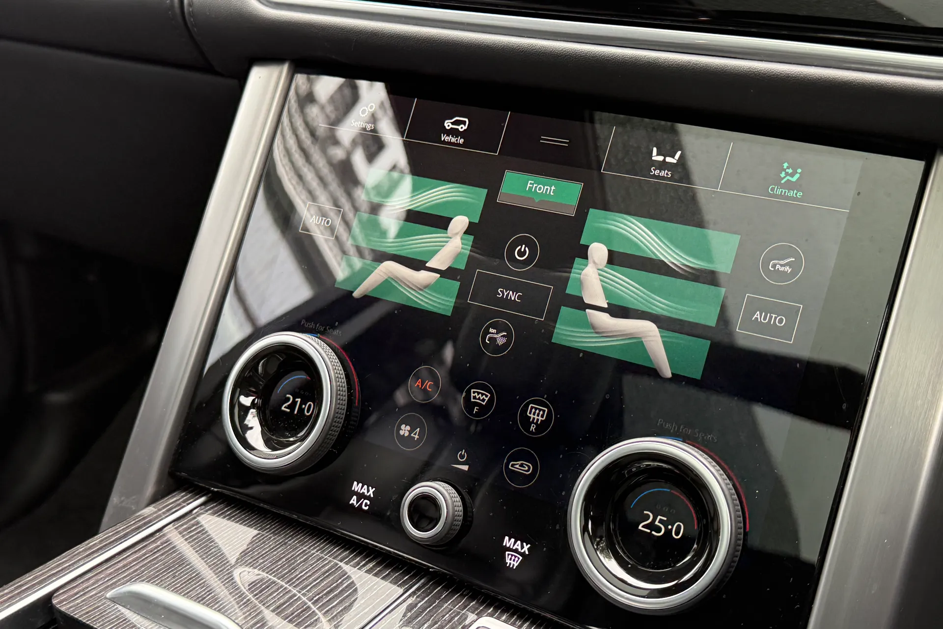 LAND ROVER RANGE ROVER thumbnail image number 30