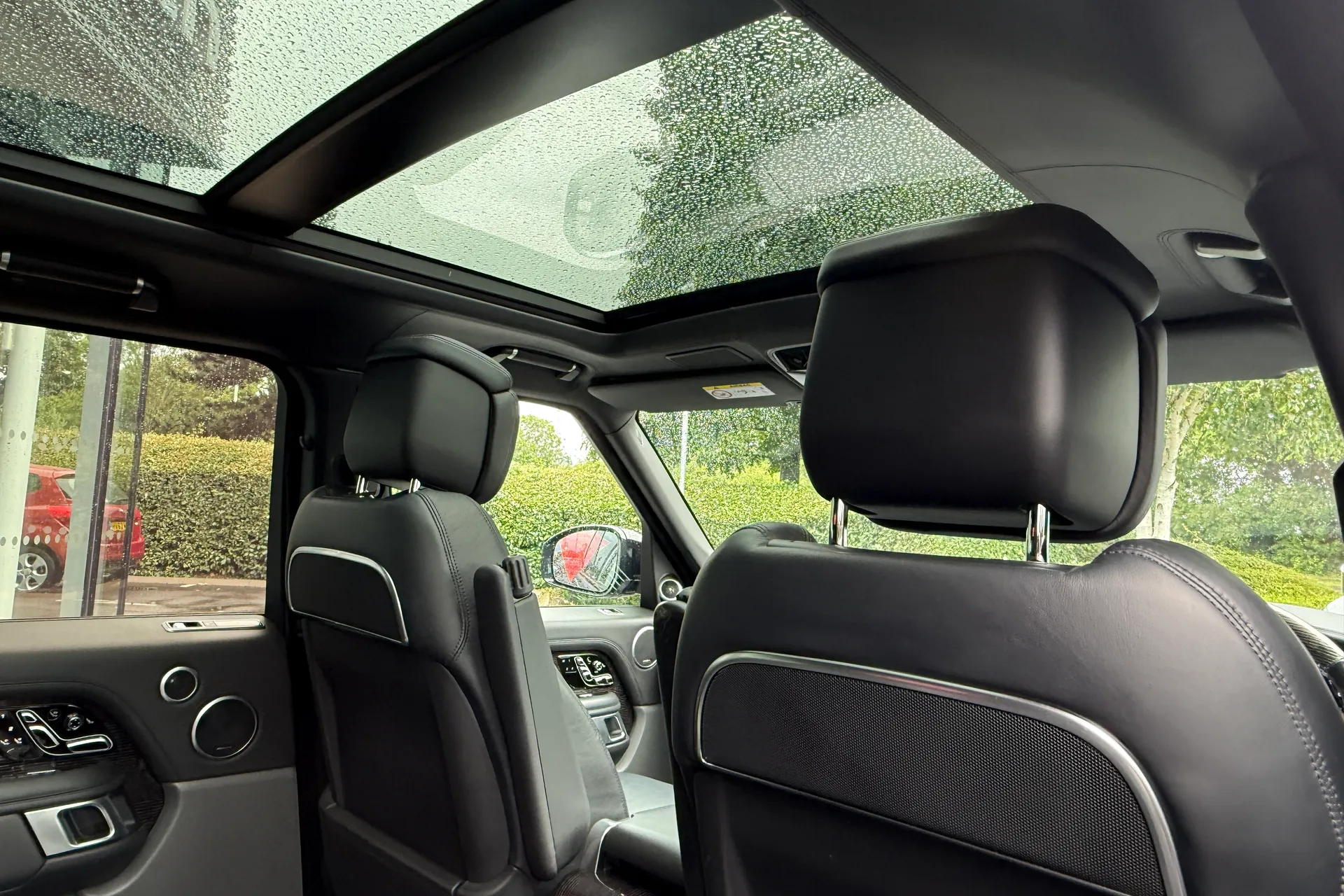 LAND ROVER RANGE ROVER thumbnail image number 40