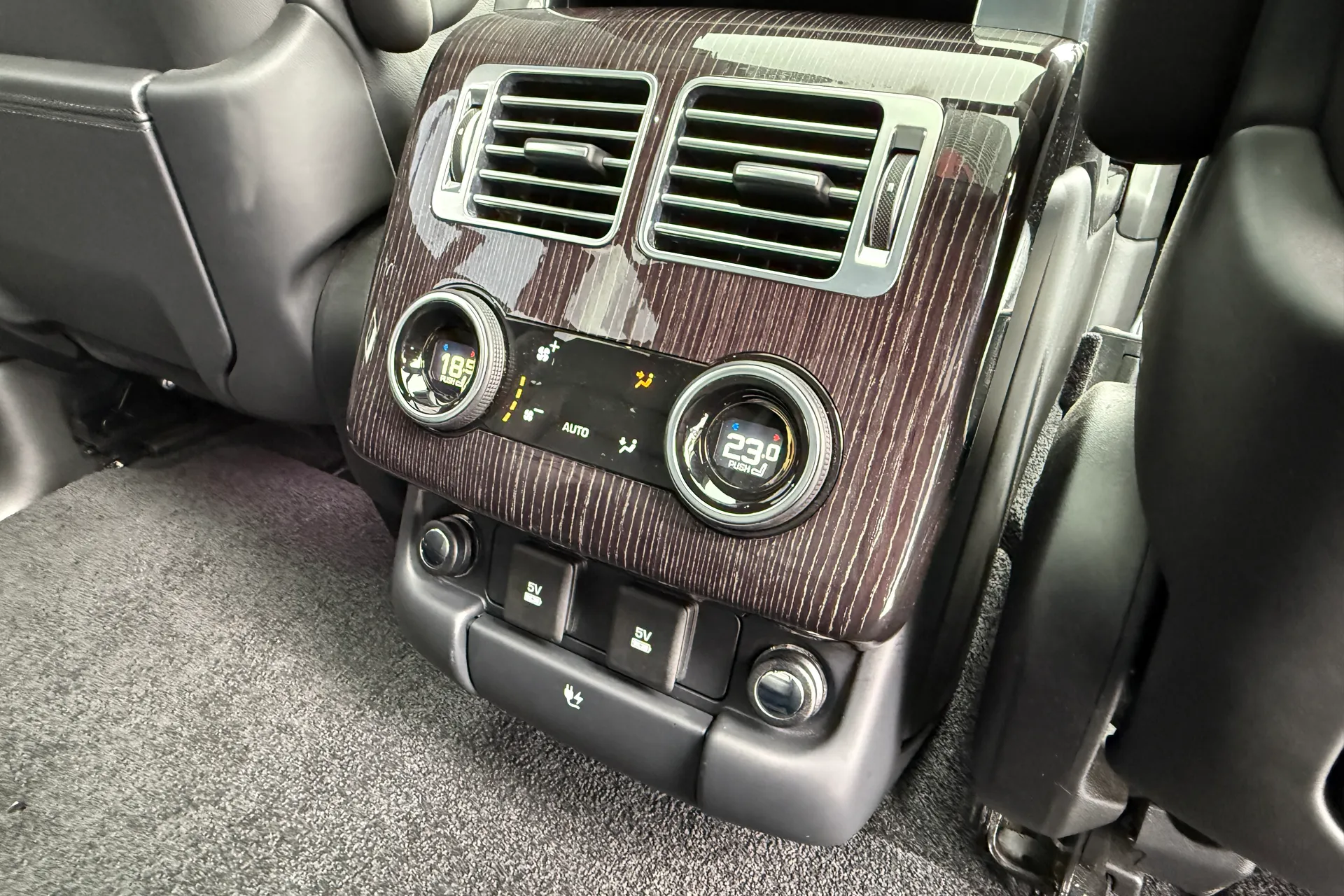 LAND ROVER RANGE ROVER thumbnail image number 41