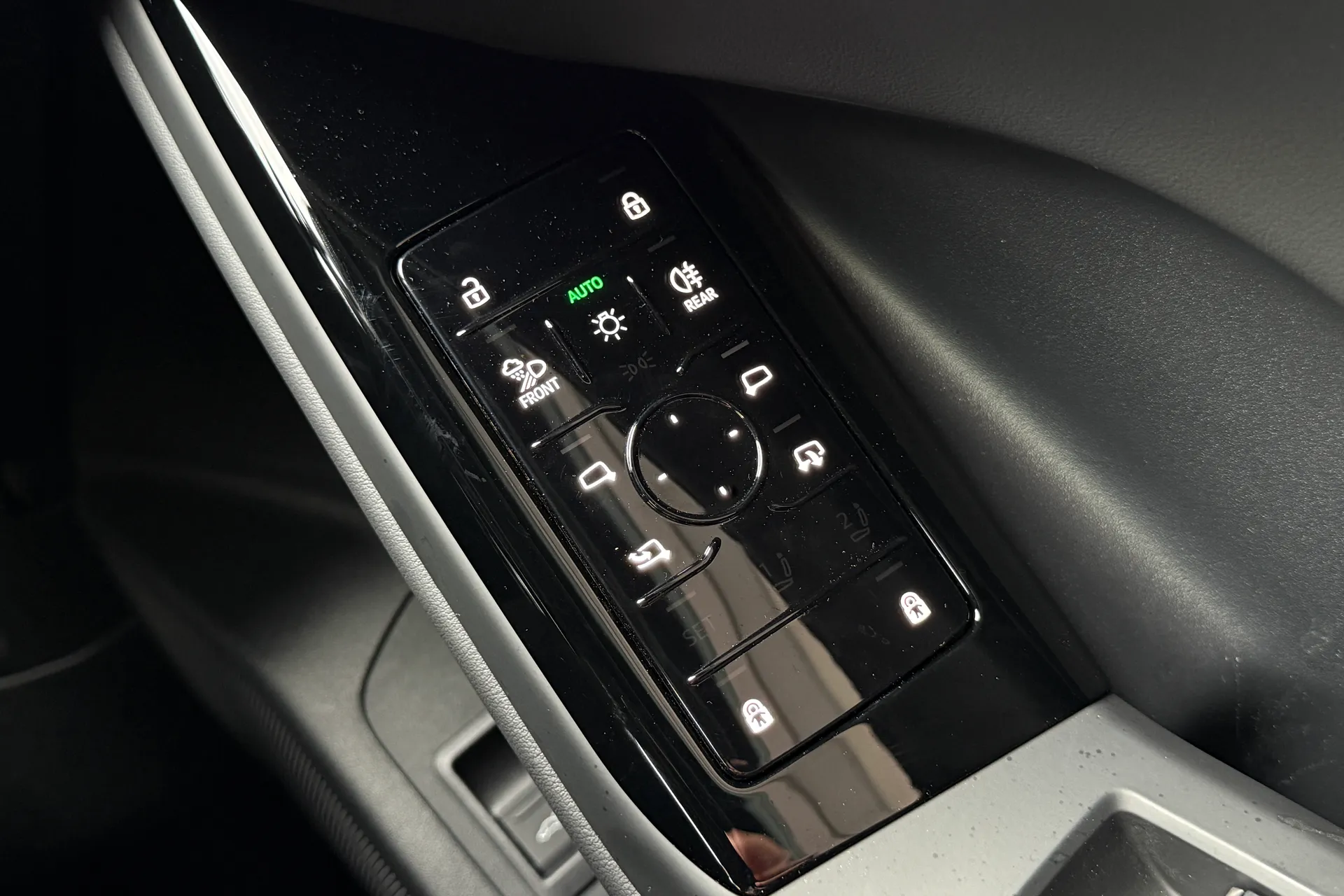 Audi Q6 thumbnail image number 34